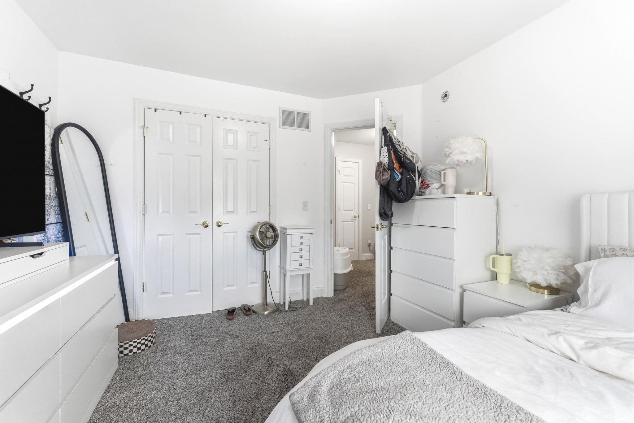 Image of 6224 Hathaway Road