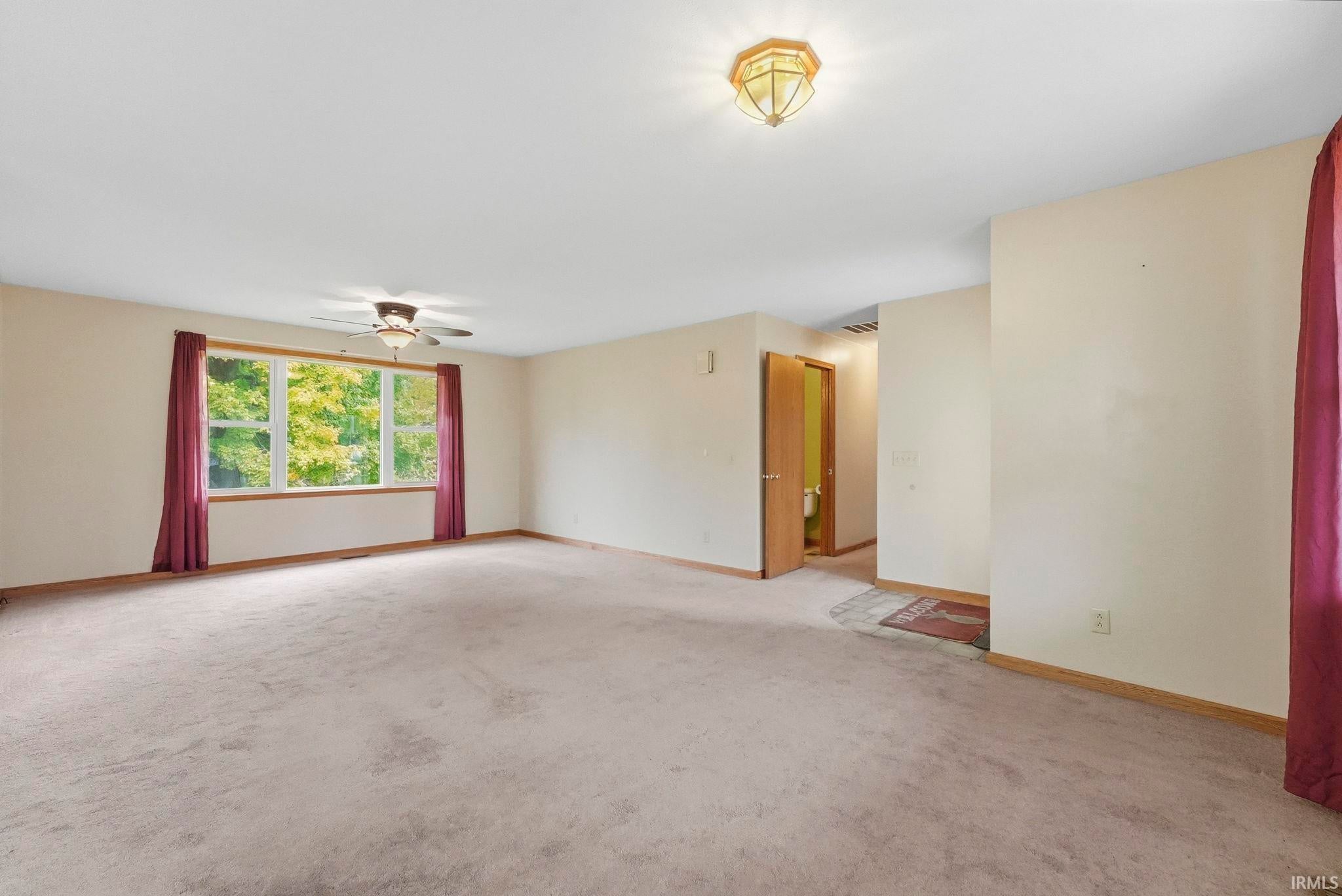 Image of 9540 E 500 South Road