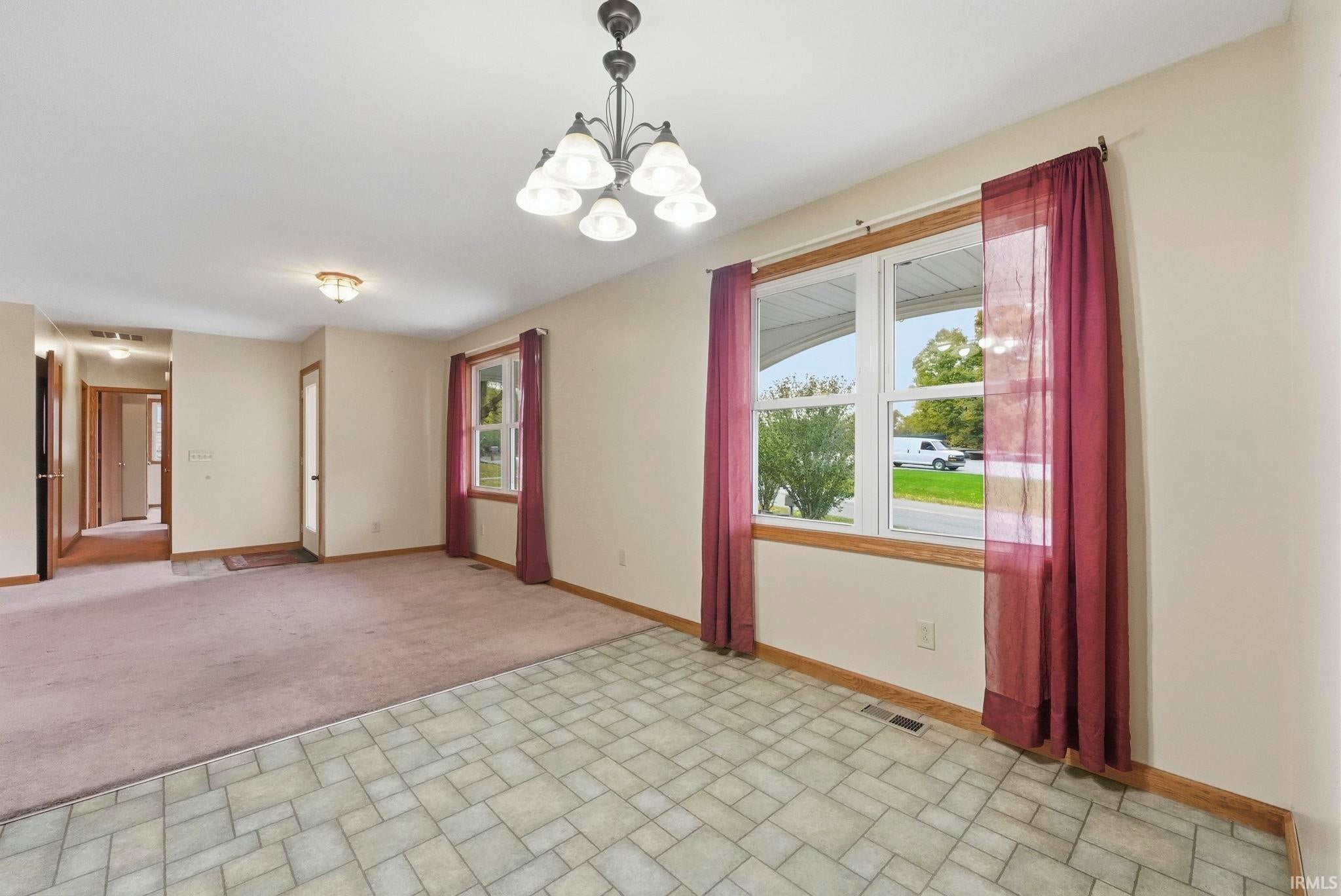 Image of 9540 E 500 South Road