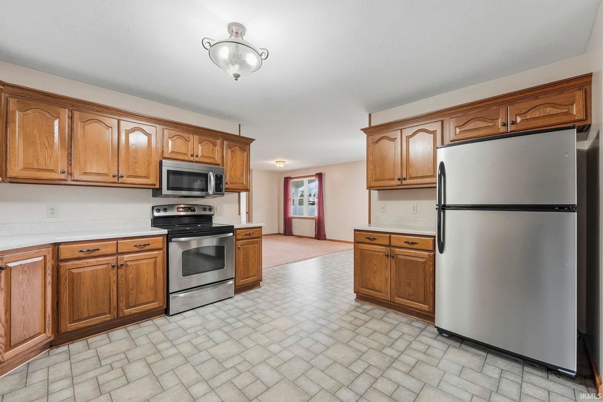 Image of 9540 E 500 South Road