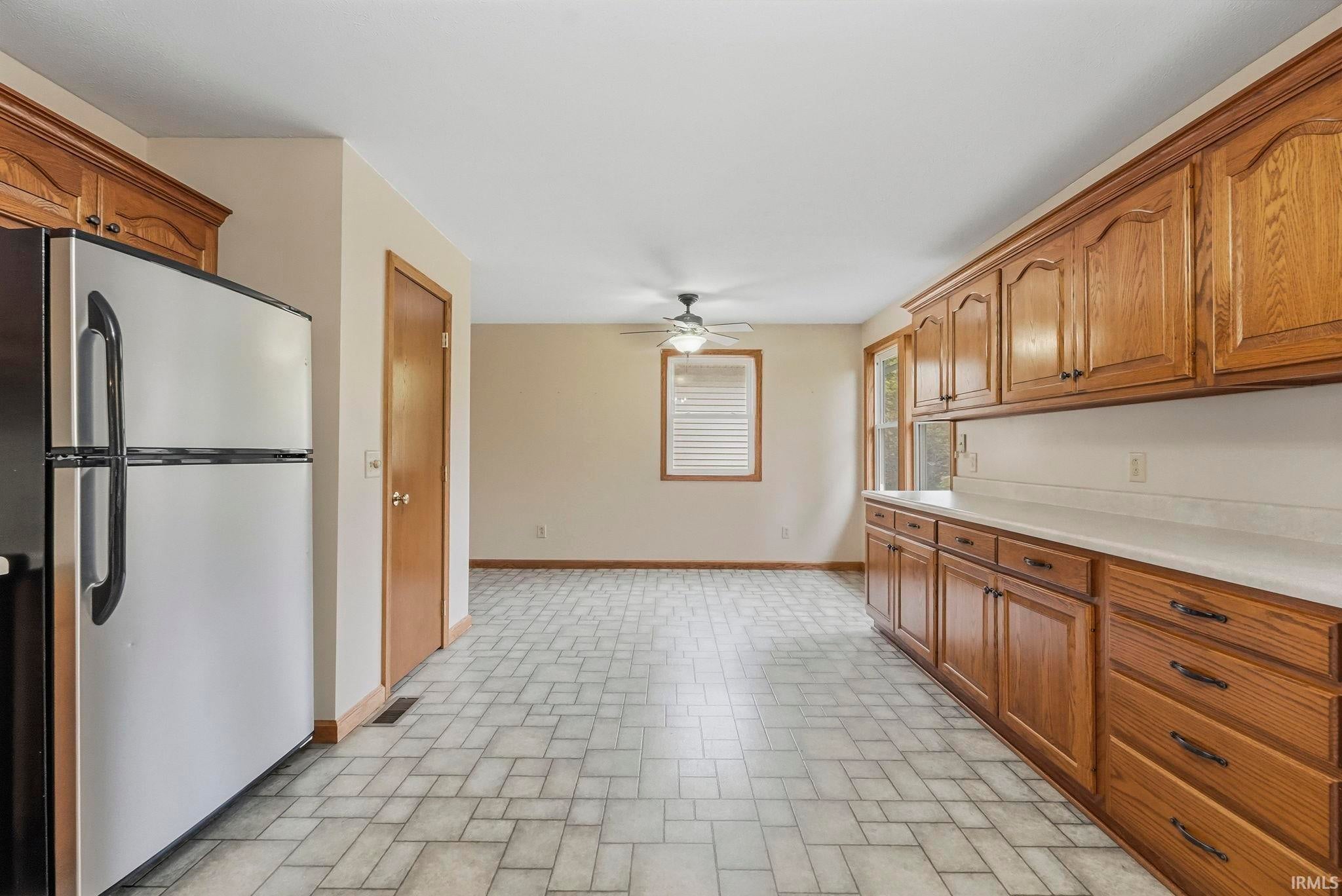 Image of 9540 E 500 South Road