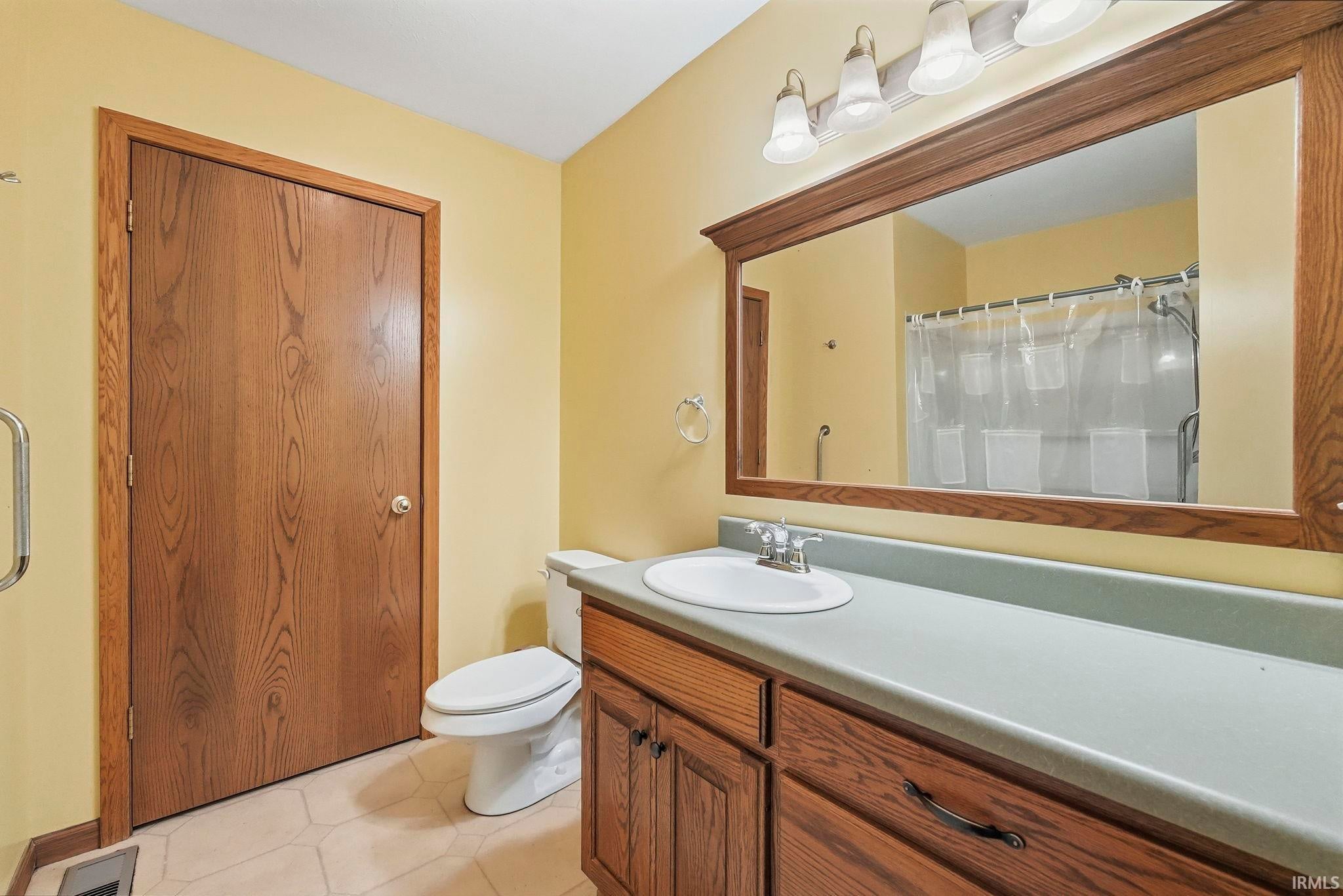 Image of 9540 E 500 South Road