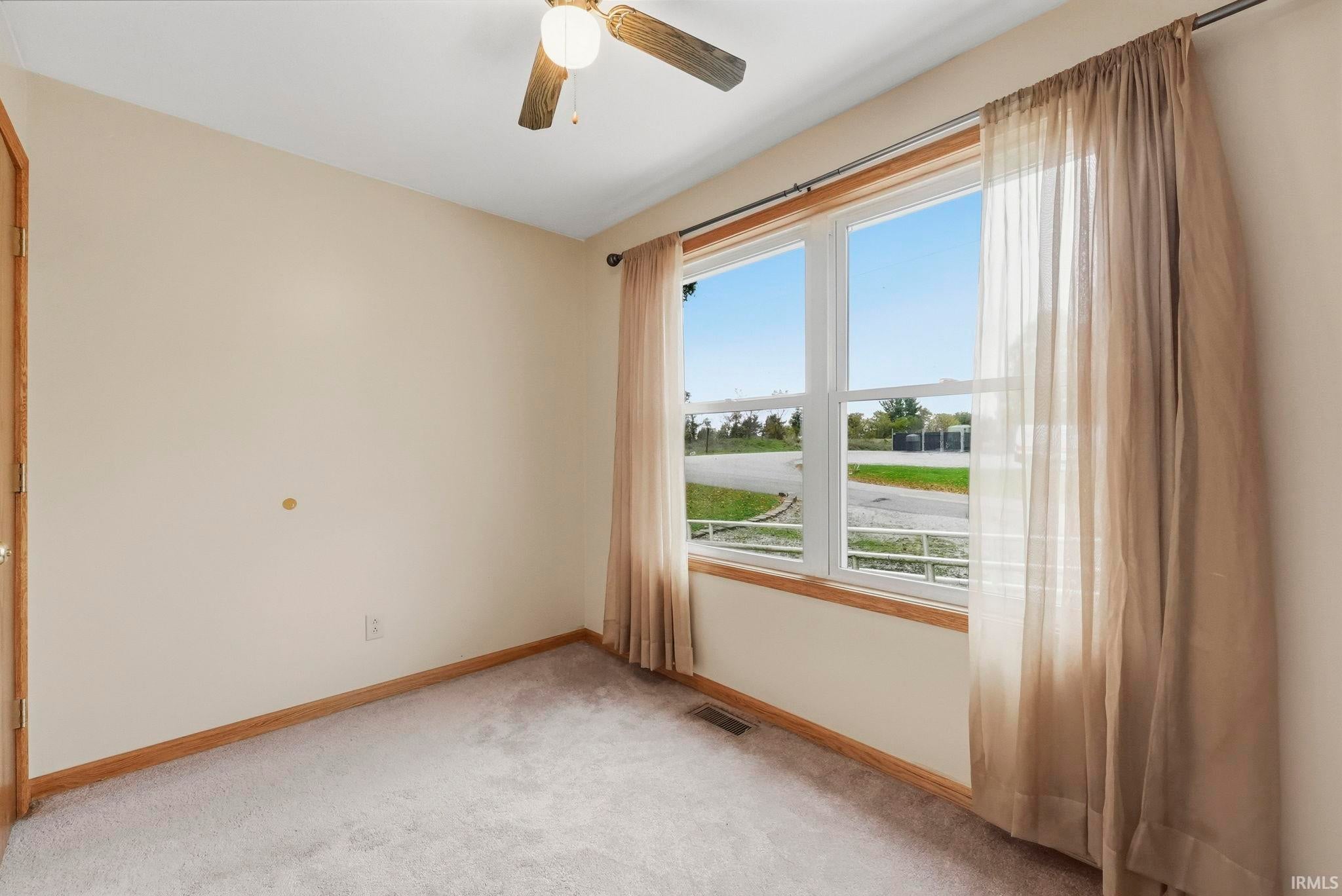 Image of 9540 E 500 South Road