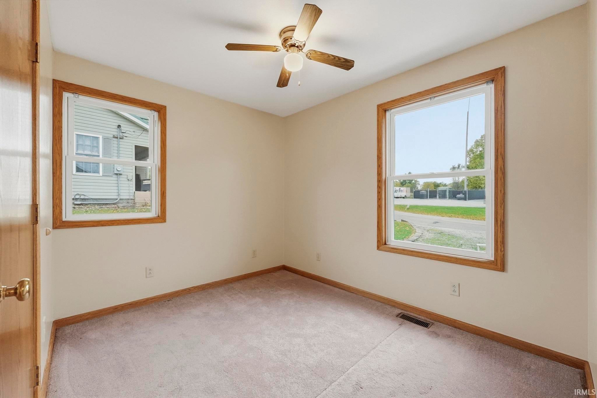 Image of 9540 E 500 South Road