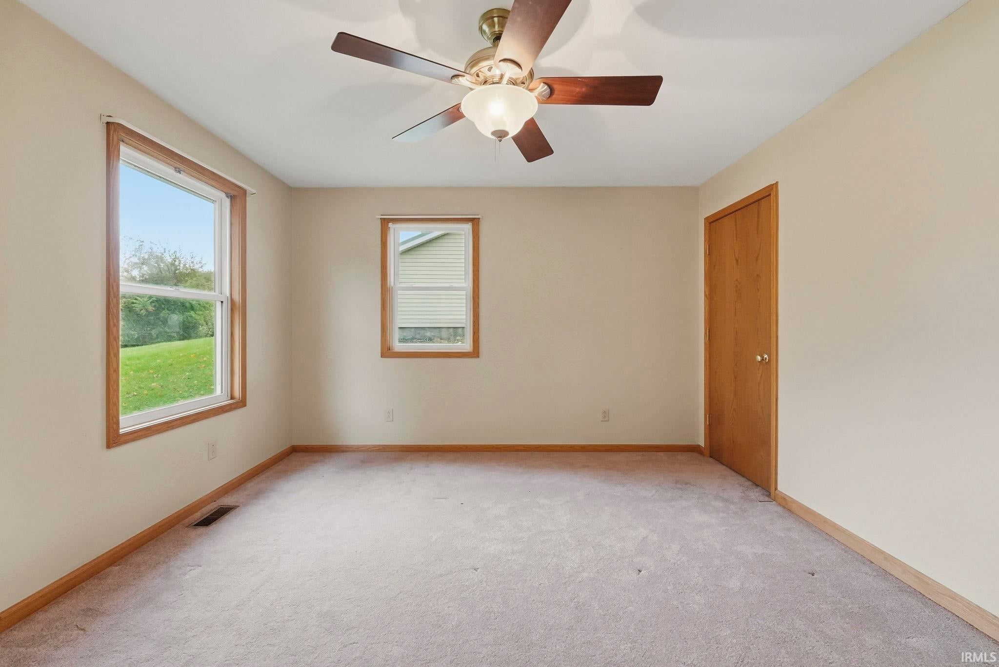 Image of 9540 E 500 South Road