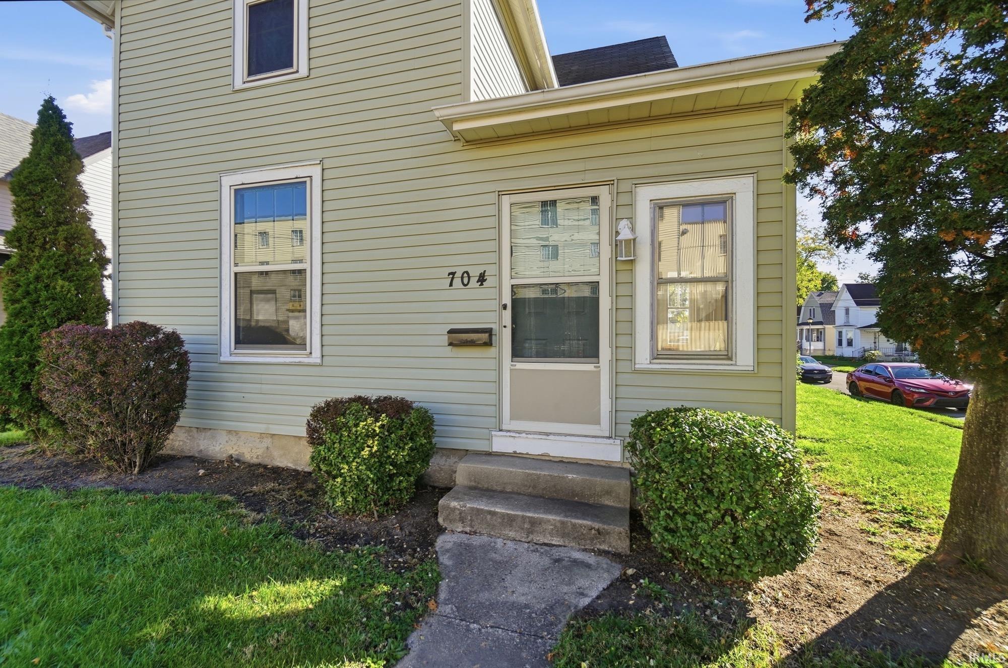 Image of 704 Davis Street