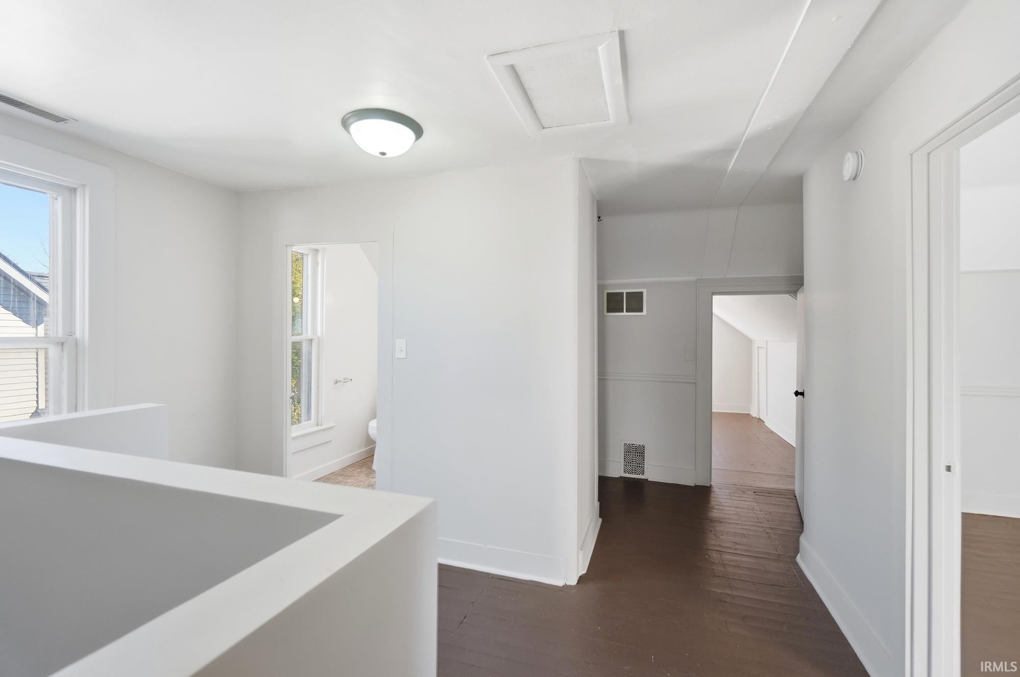 Image of 704 Davis Street