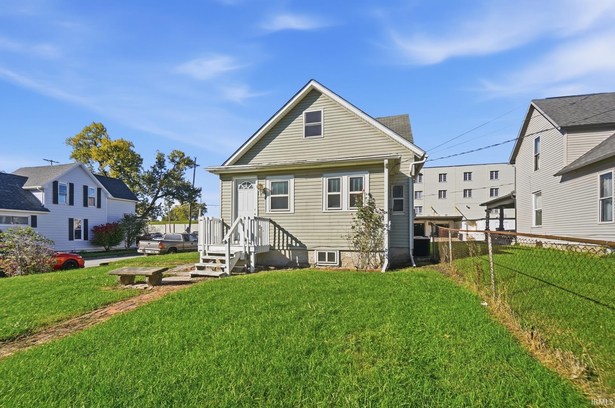 Image of 704 Davis Street