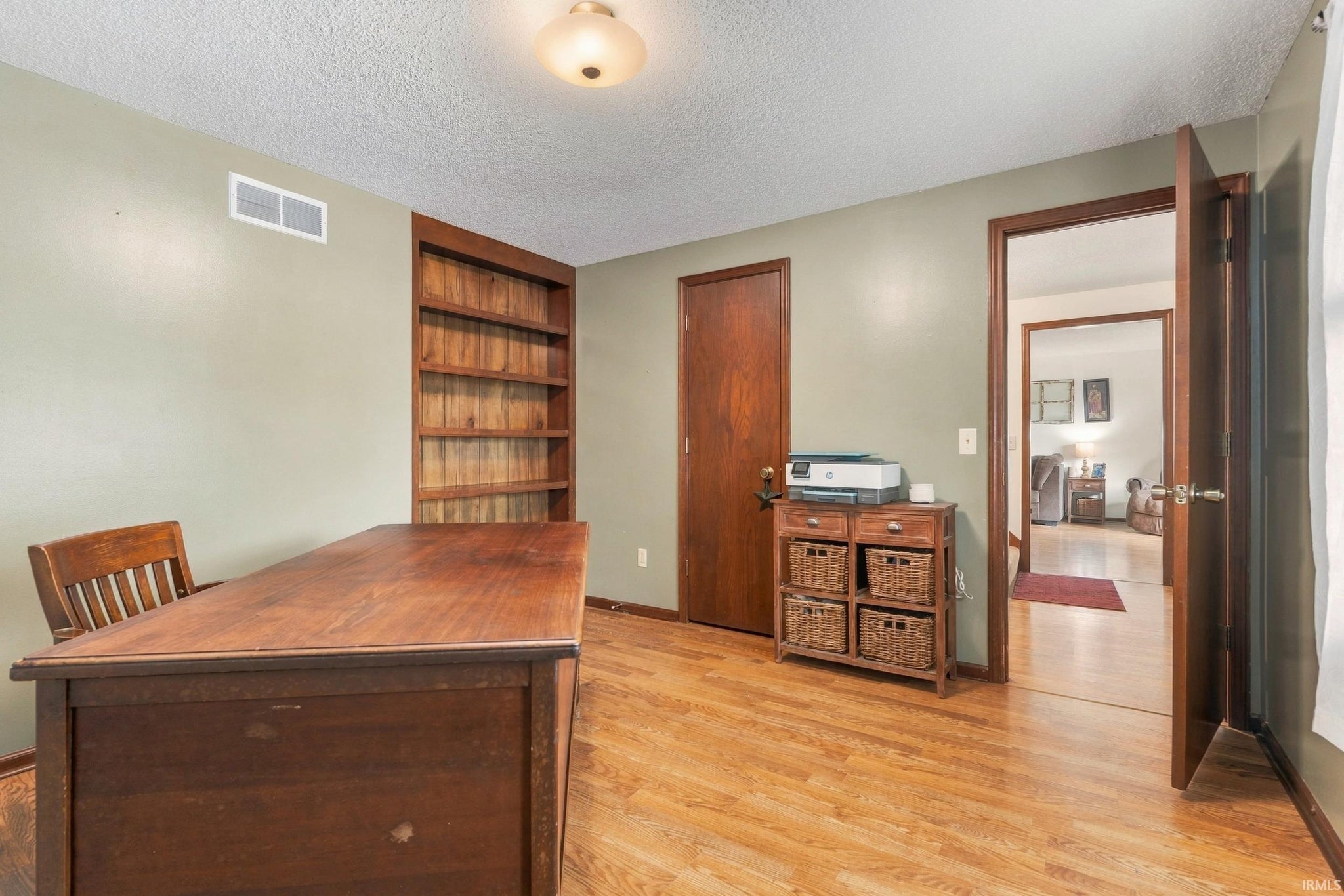 Image of 4616 Live Oak Boulevard