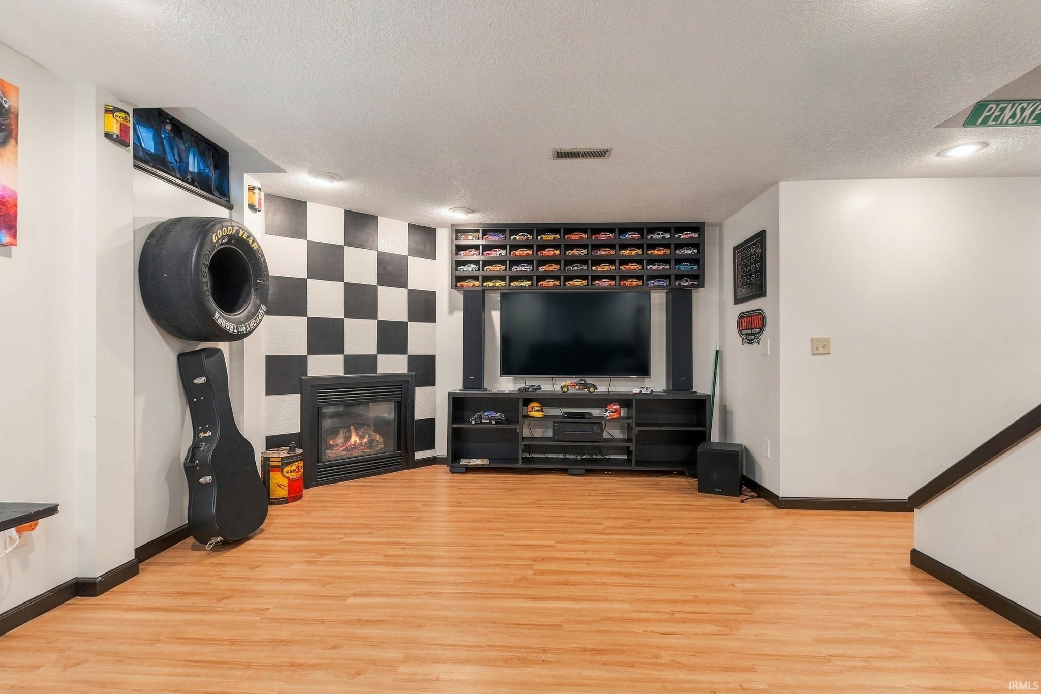 Image of 4616 Live Oak Boulevard