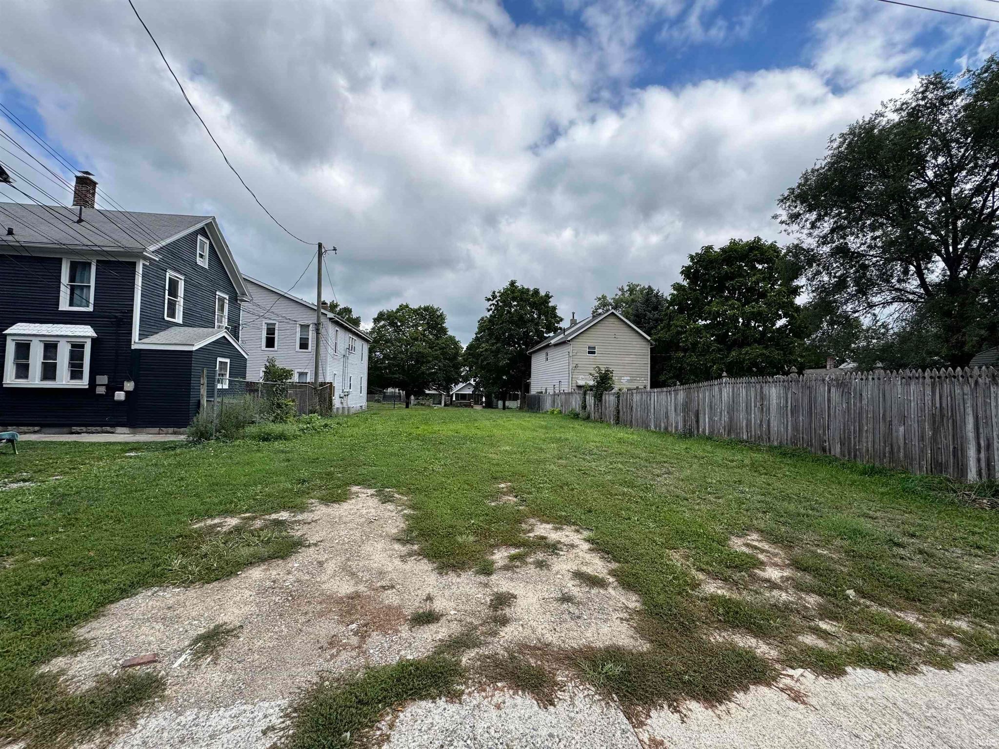 Image of 339 W Williams Street