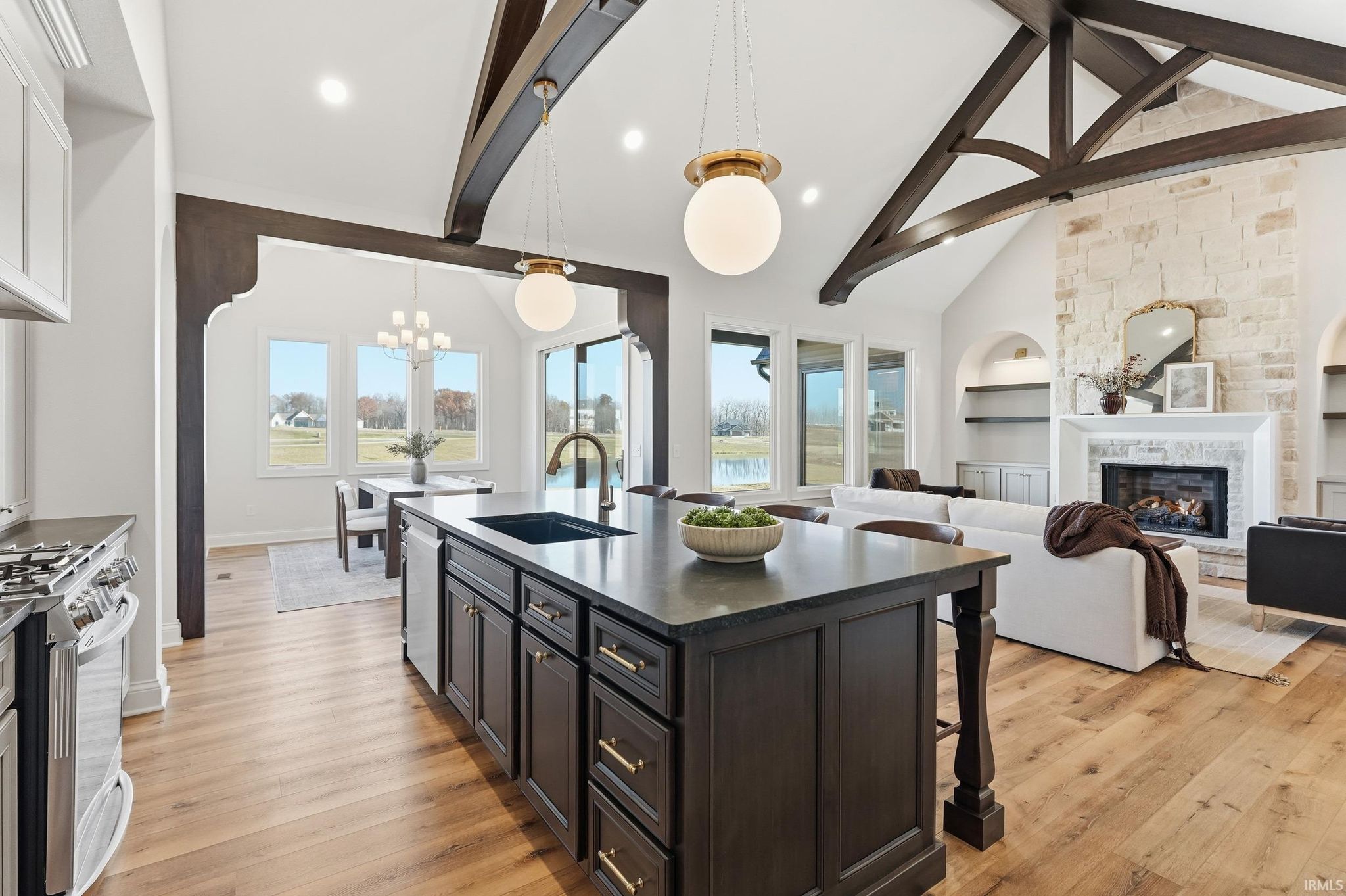 Image of 8550 Artemis Lane