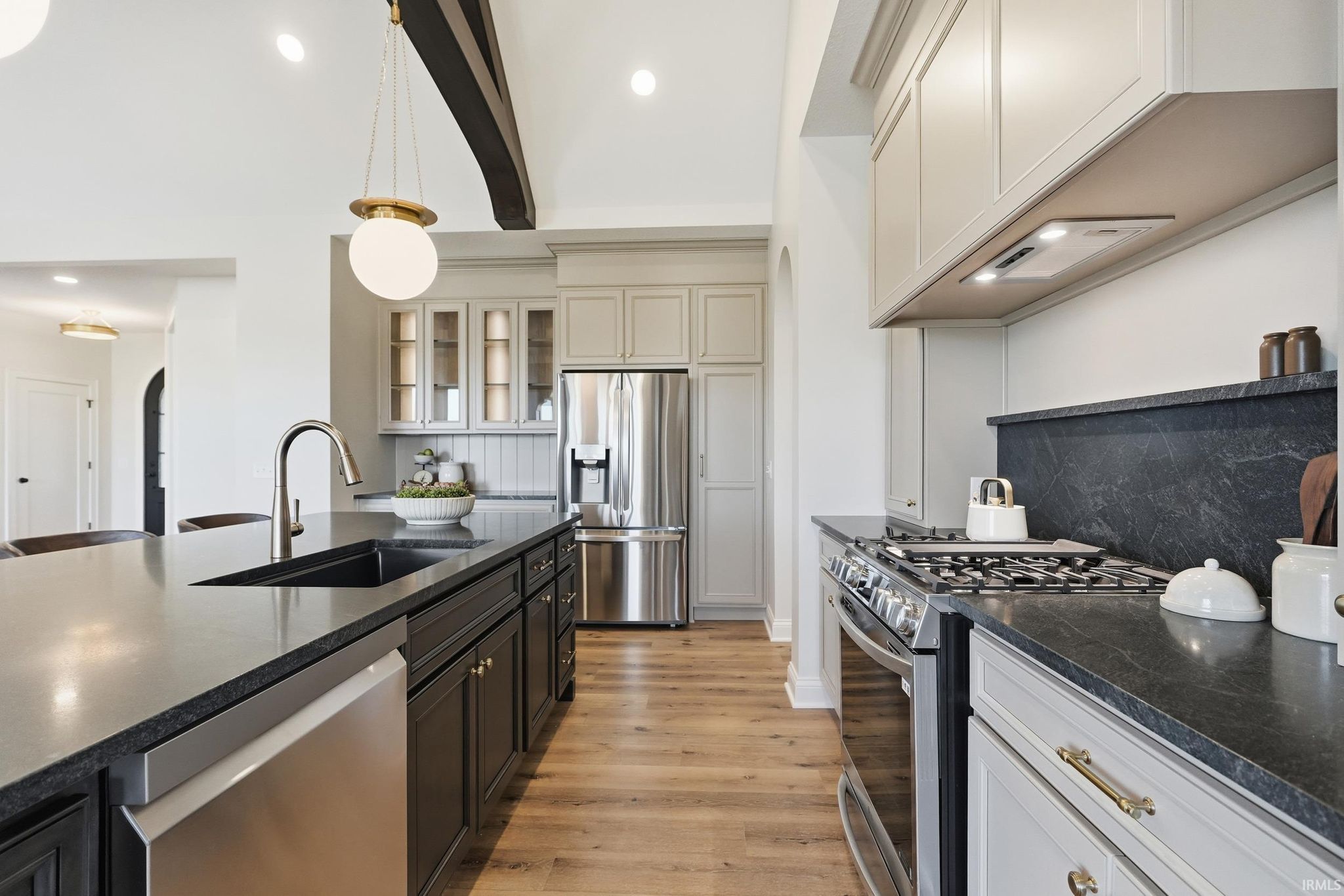 Image of 8550 Artemis Lane