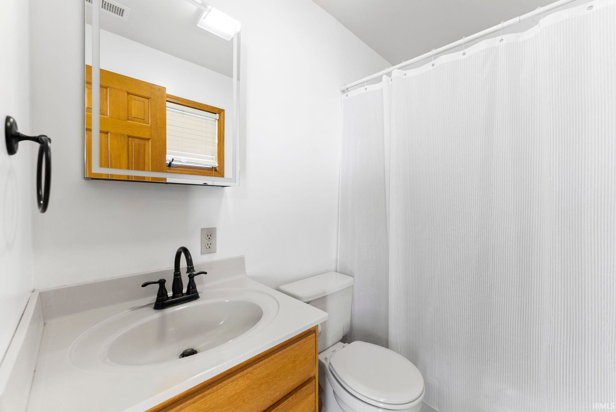 Image of 2405 W Sycamore Beach Road