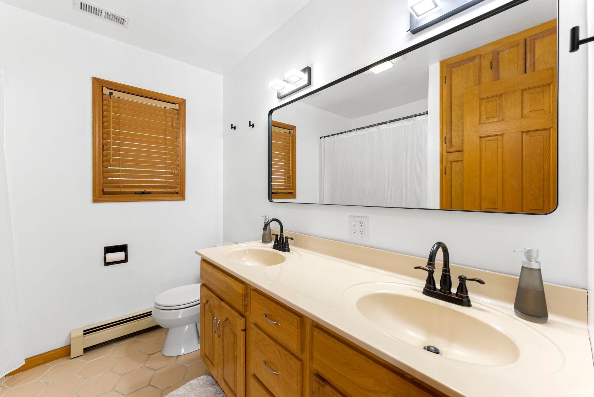 Image of 2405 W Sycamore Beach Road