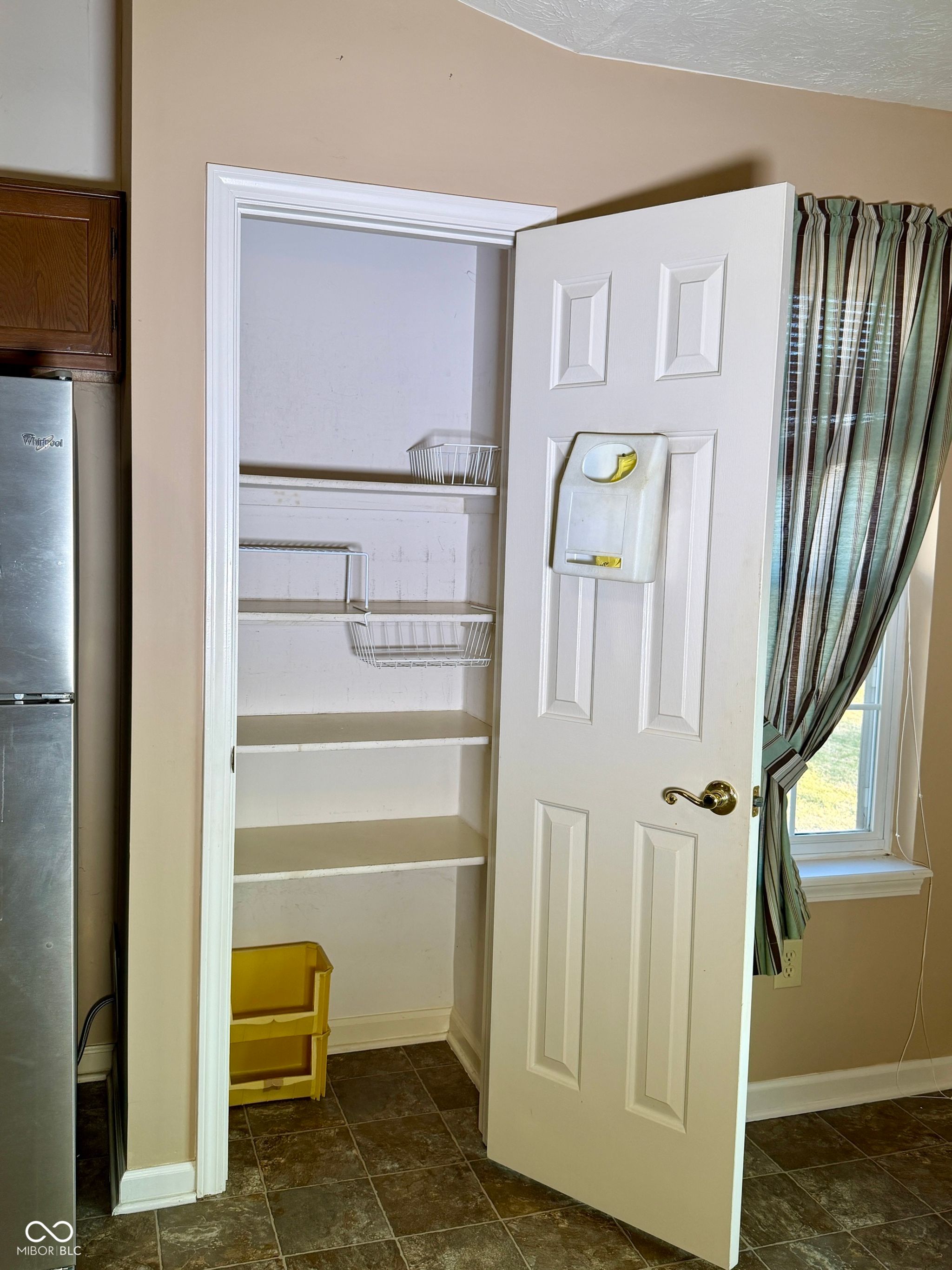 Image of 1019 E Killian Drive