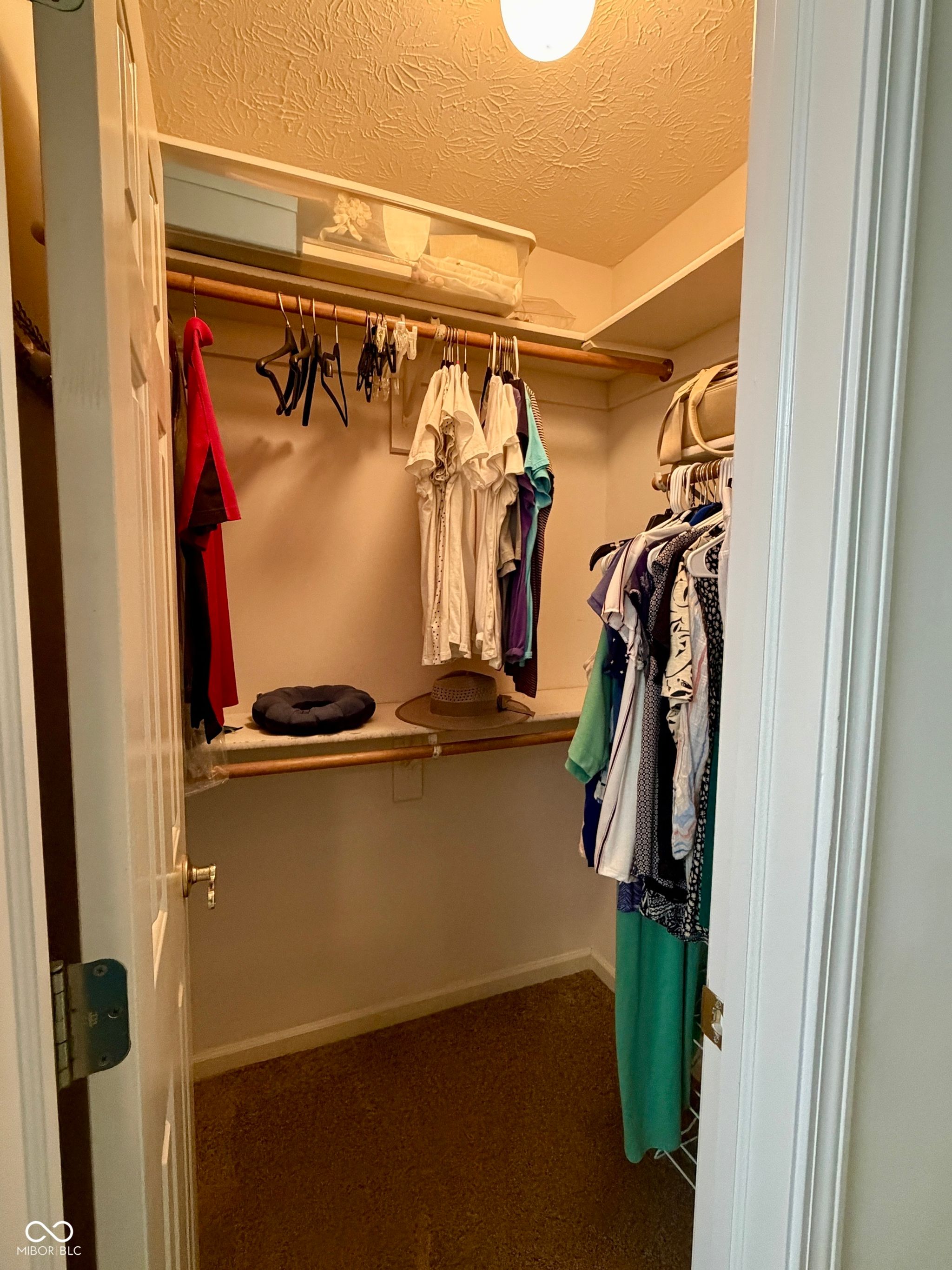 Image of 1019 E Killian Drive