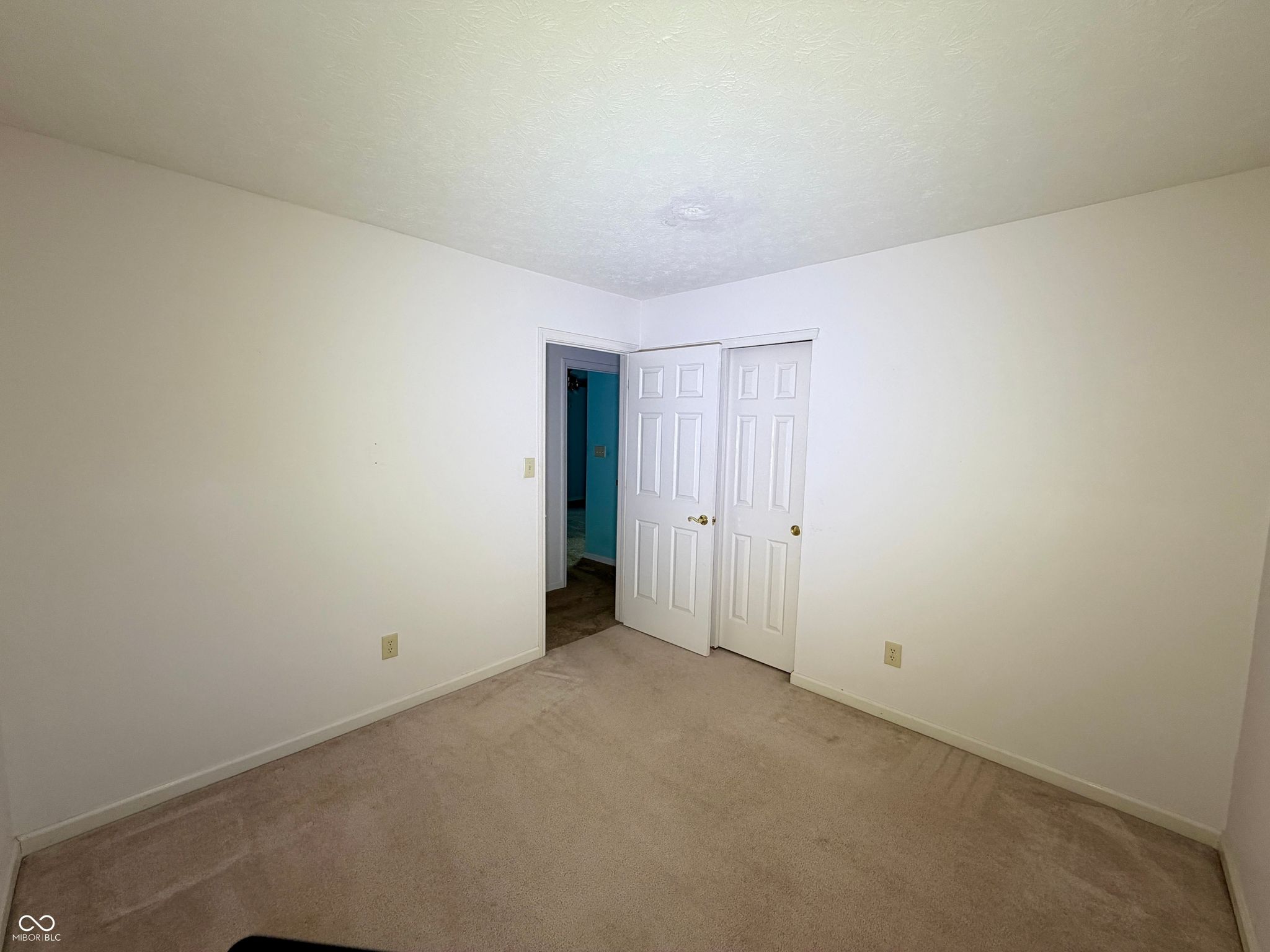 Image of 1019 E Killian Drive