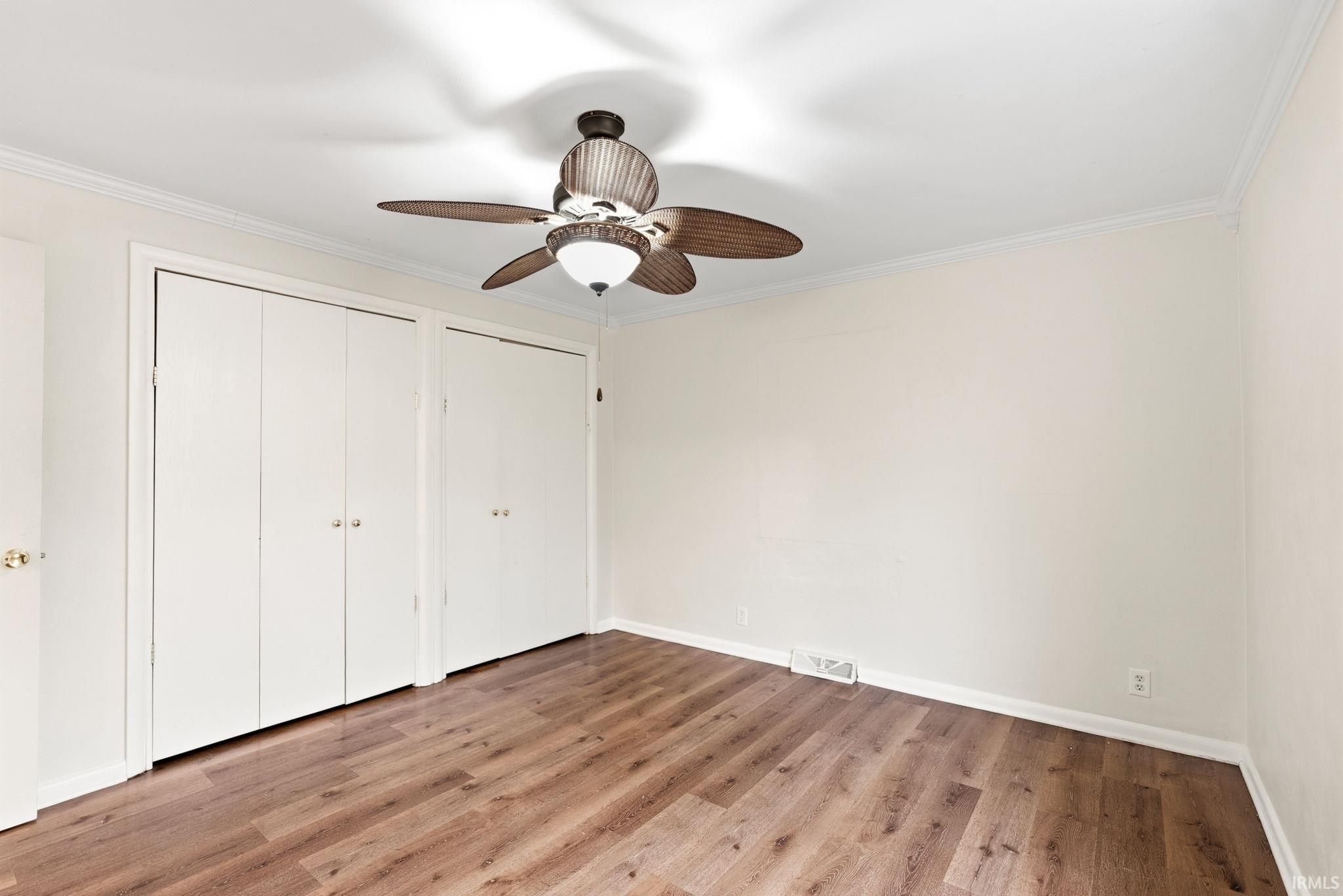 Image of 2425 White Oak Avenue