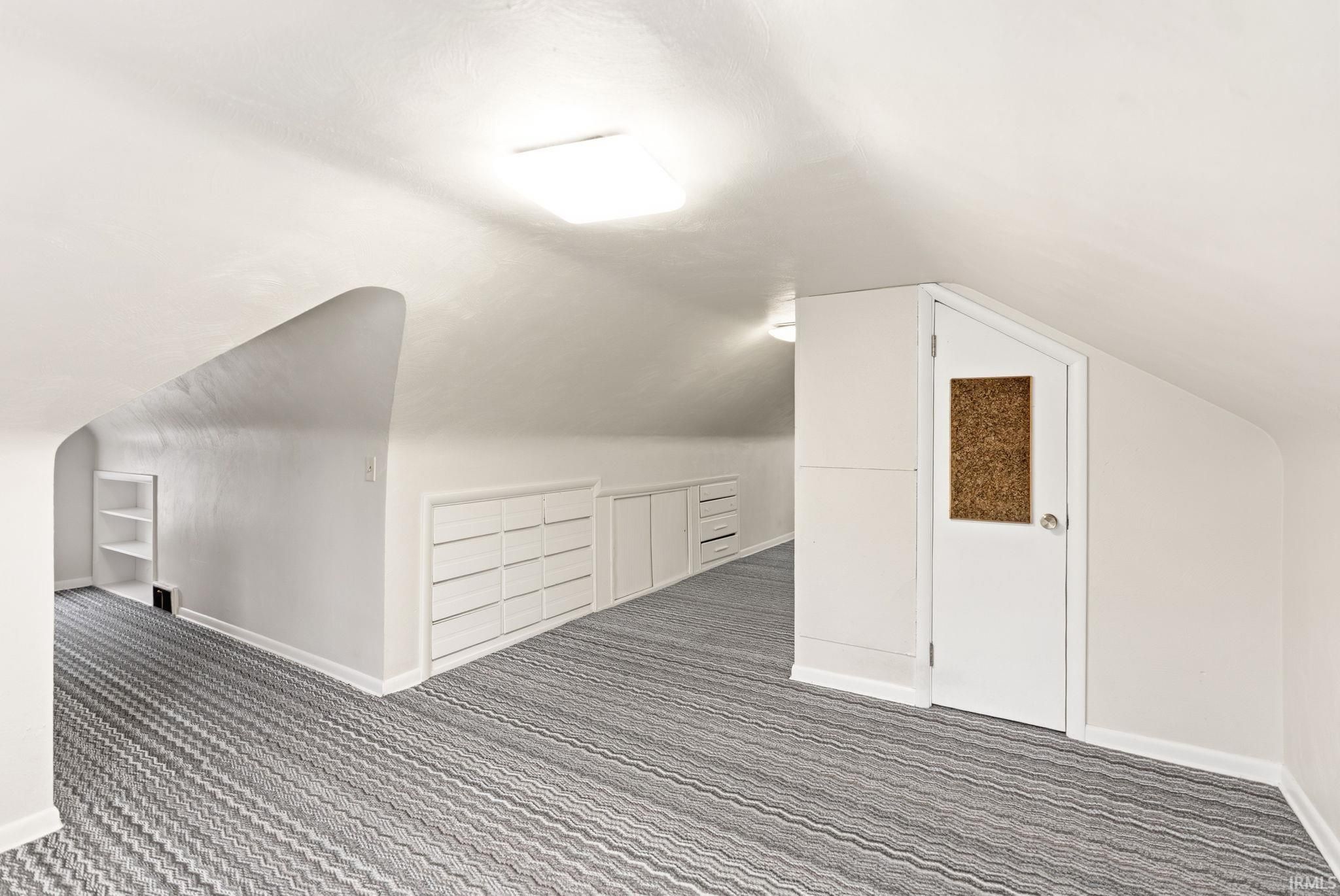 Image of 2425 White Oak Avenue