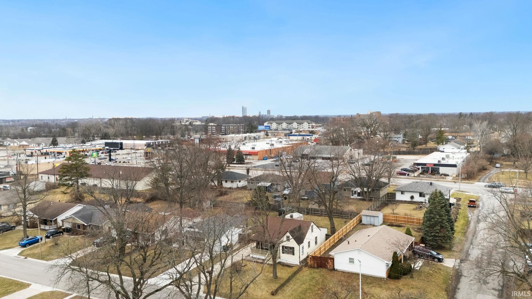 Image of 2425 White Oak Avenue