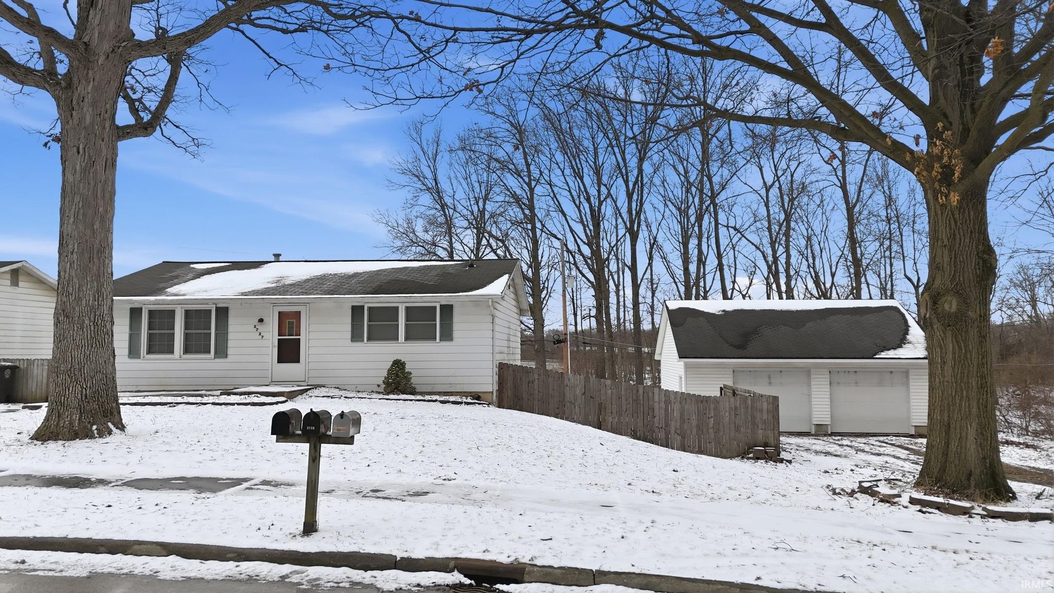 2727 Princeton Avenue 2727 Princeton Avenue