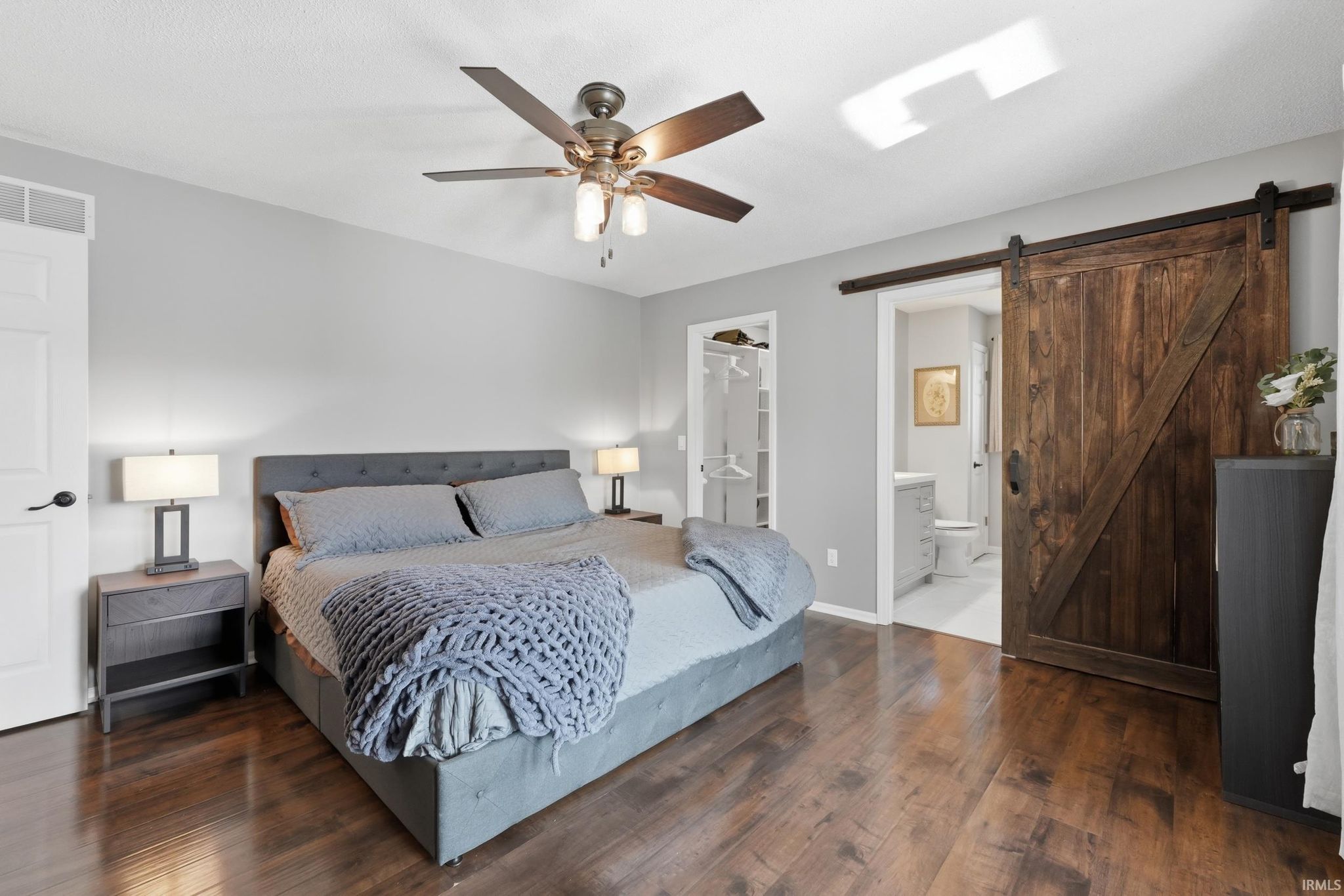 Image of 1017 Windsor Lake Drive