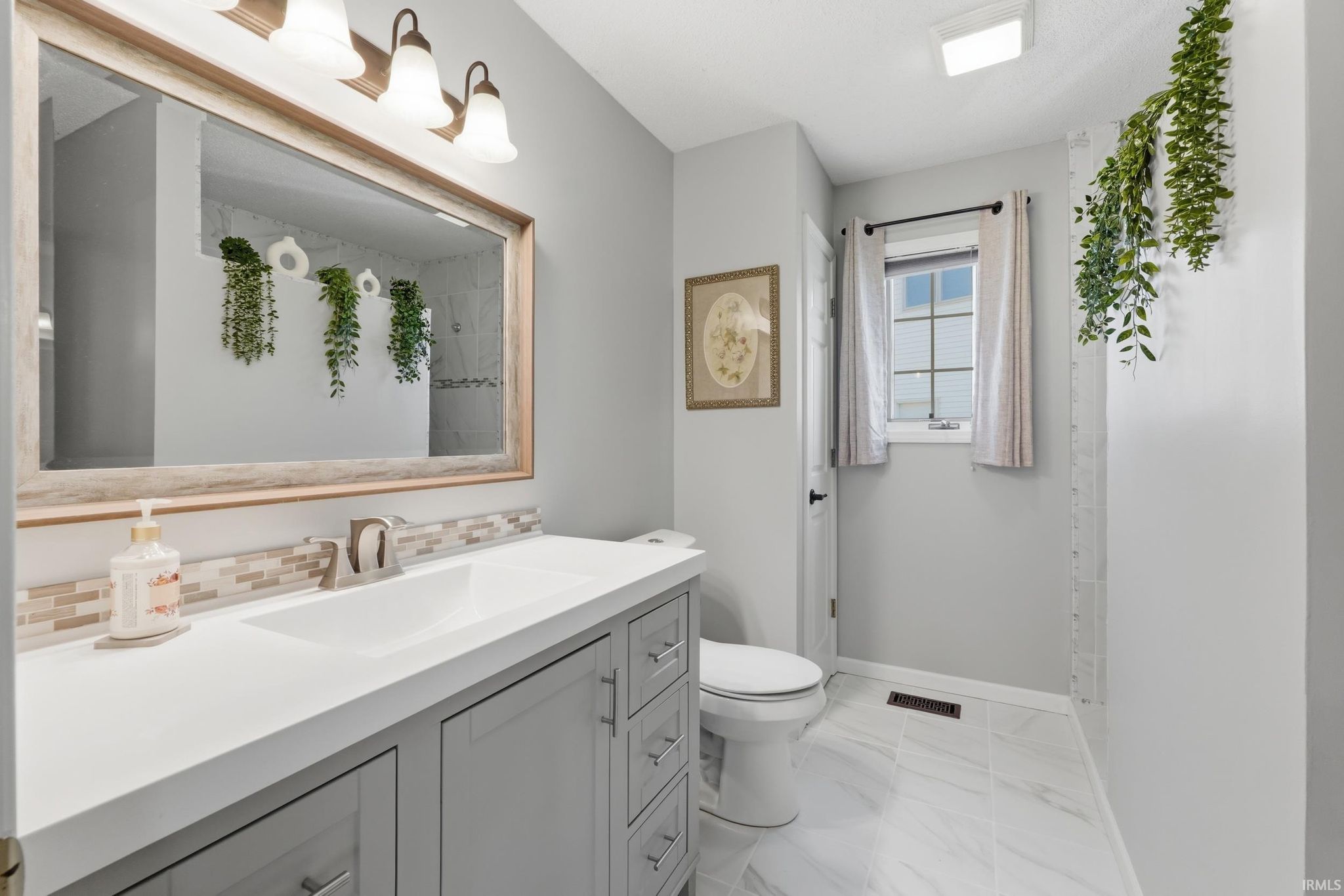 Image of 1017 Windsor Lake Drive