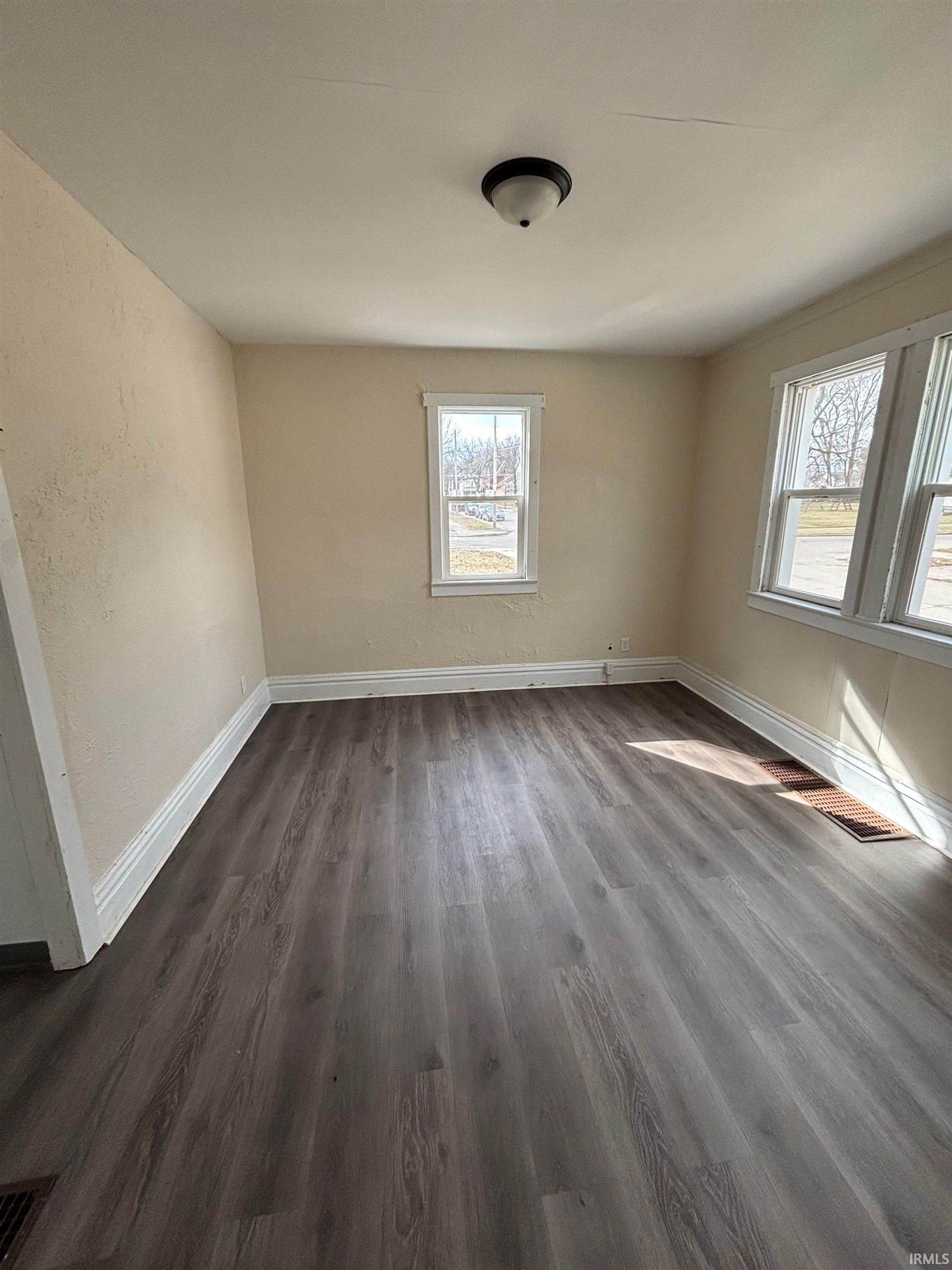 Image of 1829 Hoagland Avenue