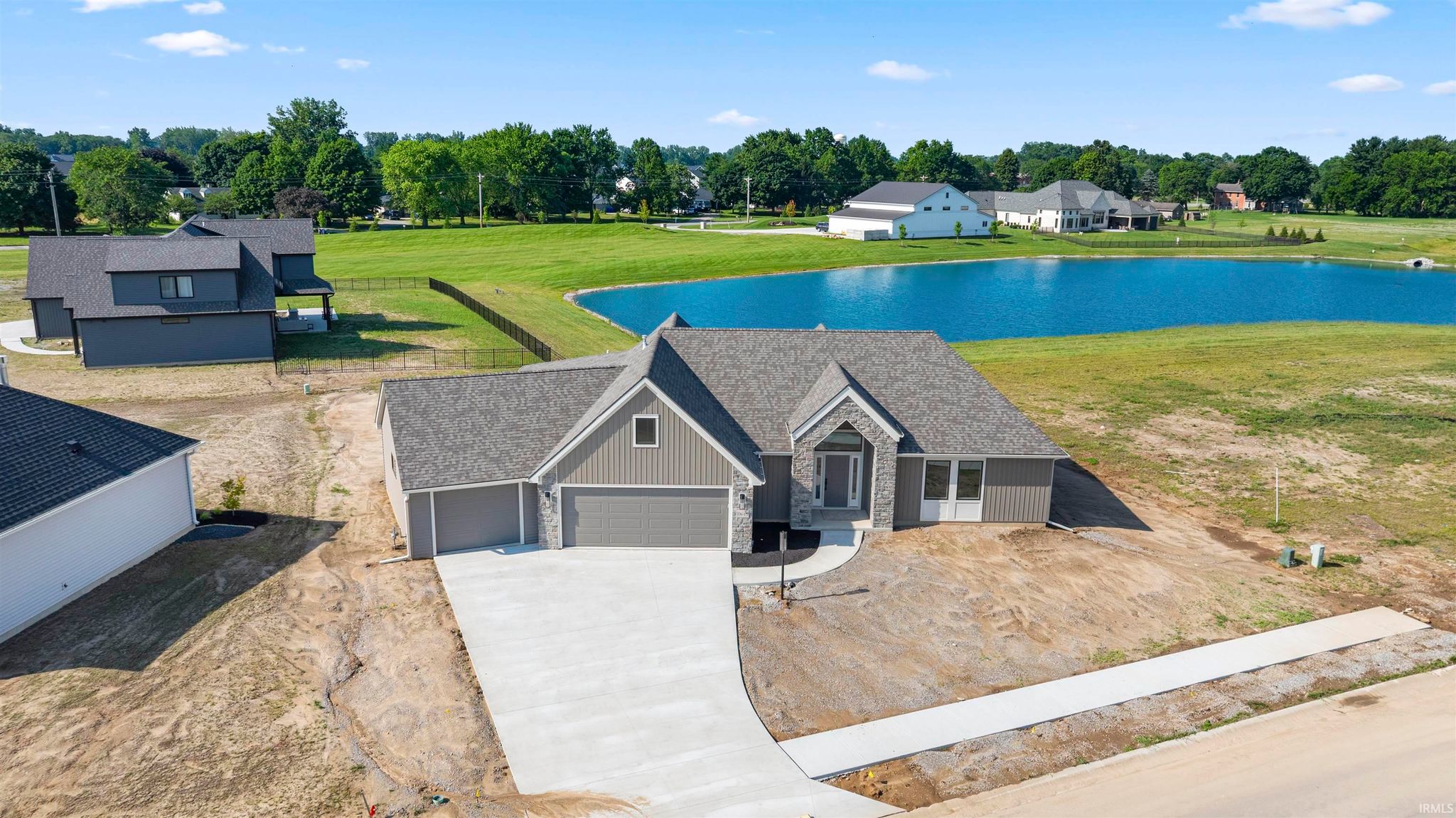 Image of 17645 Monza Pass