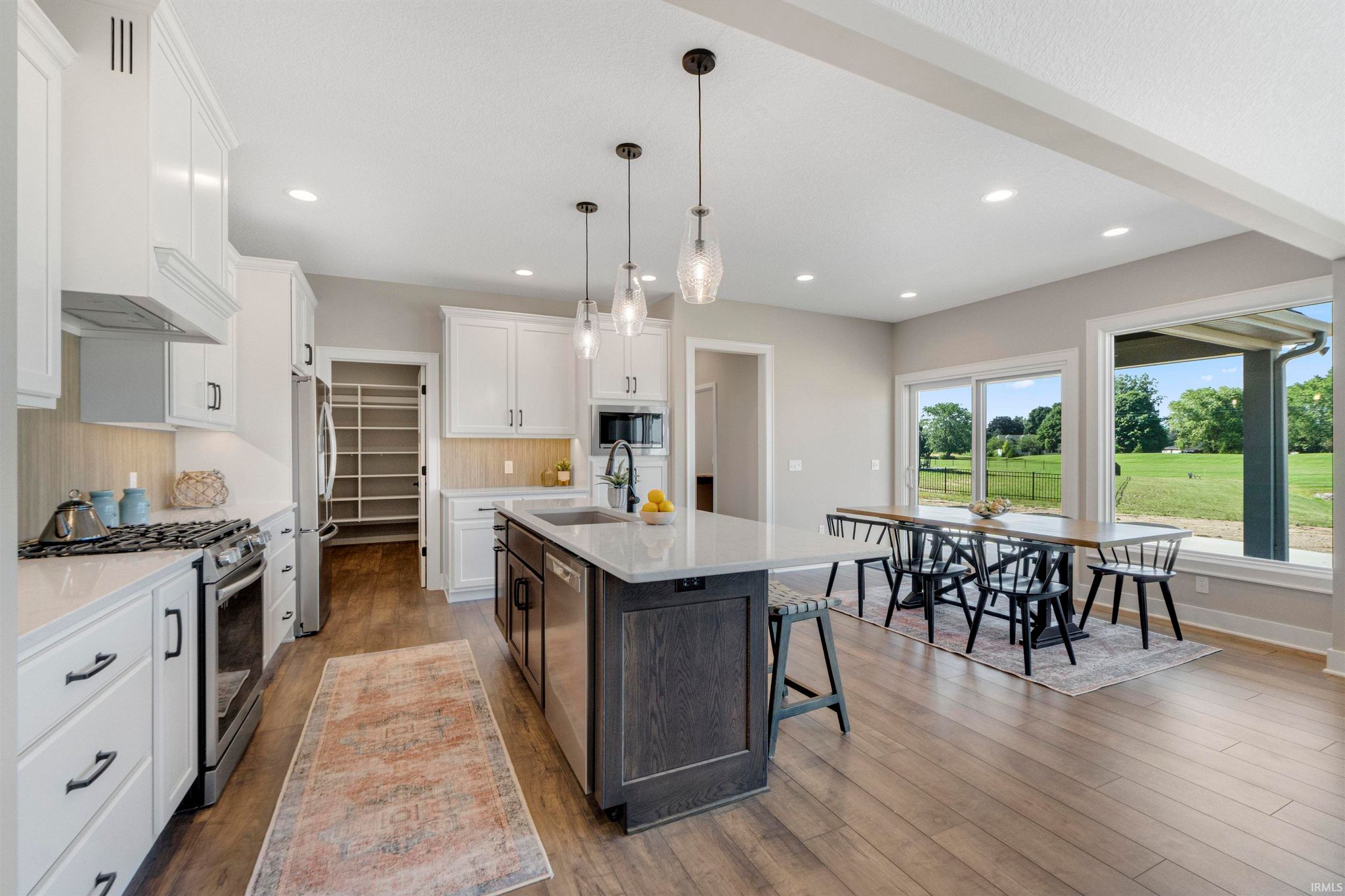 Image of 17645 Monza Pass