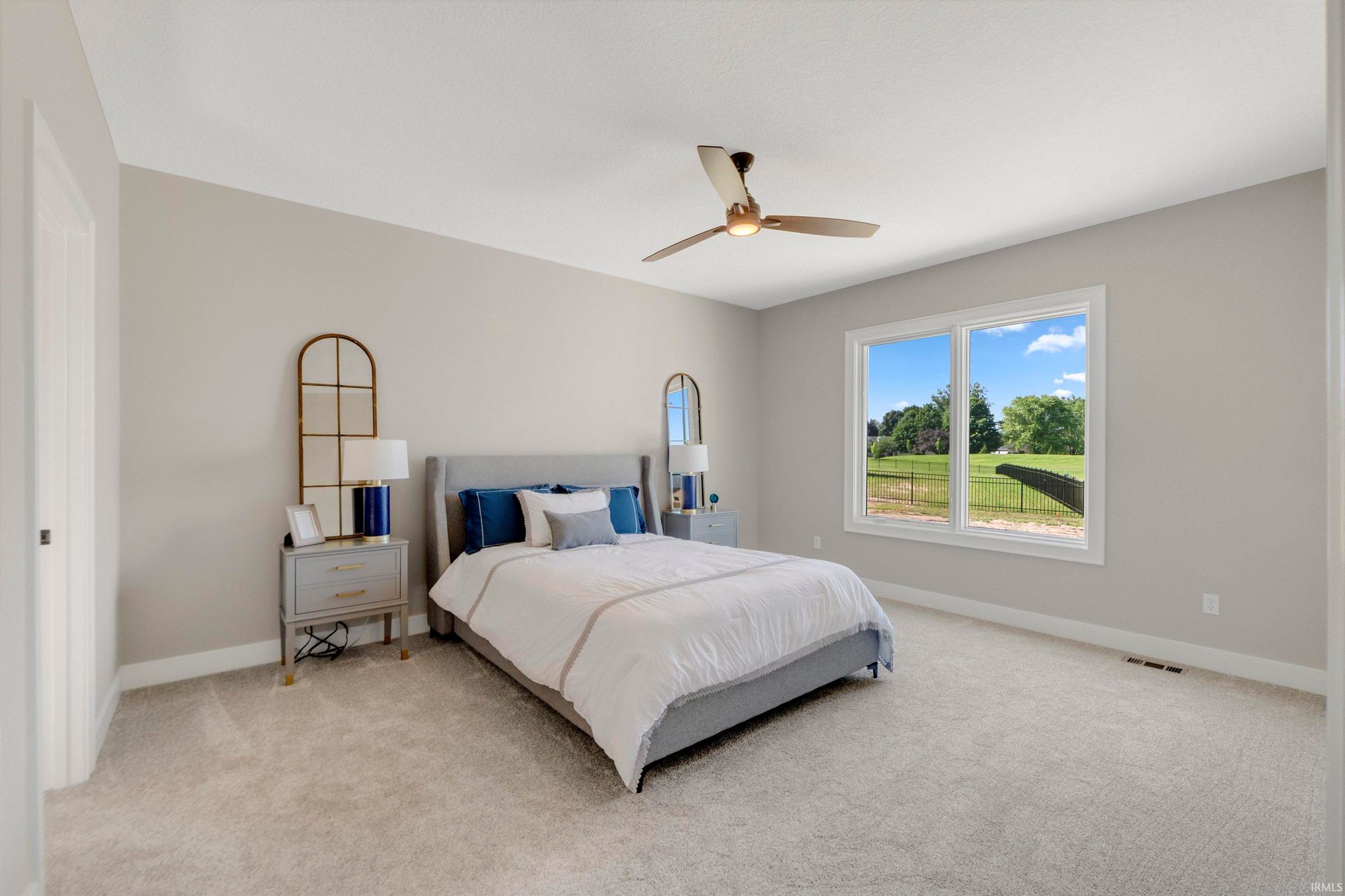 Image of 17645 Monza Pass