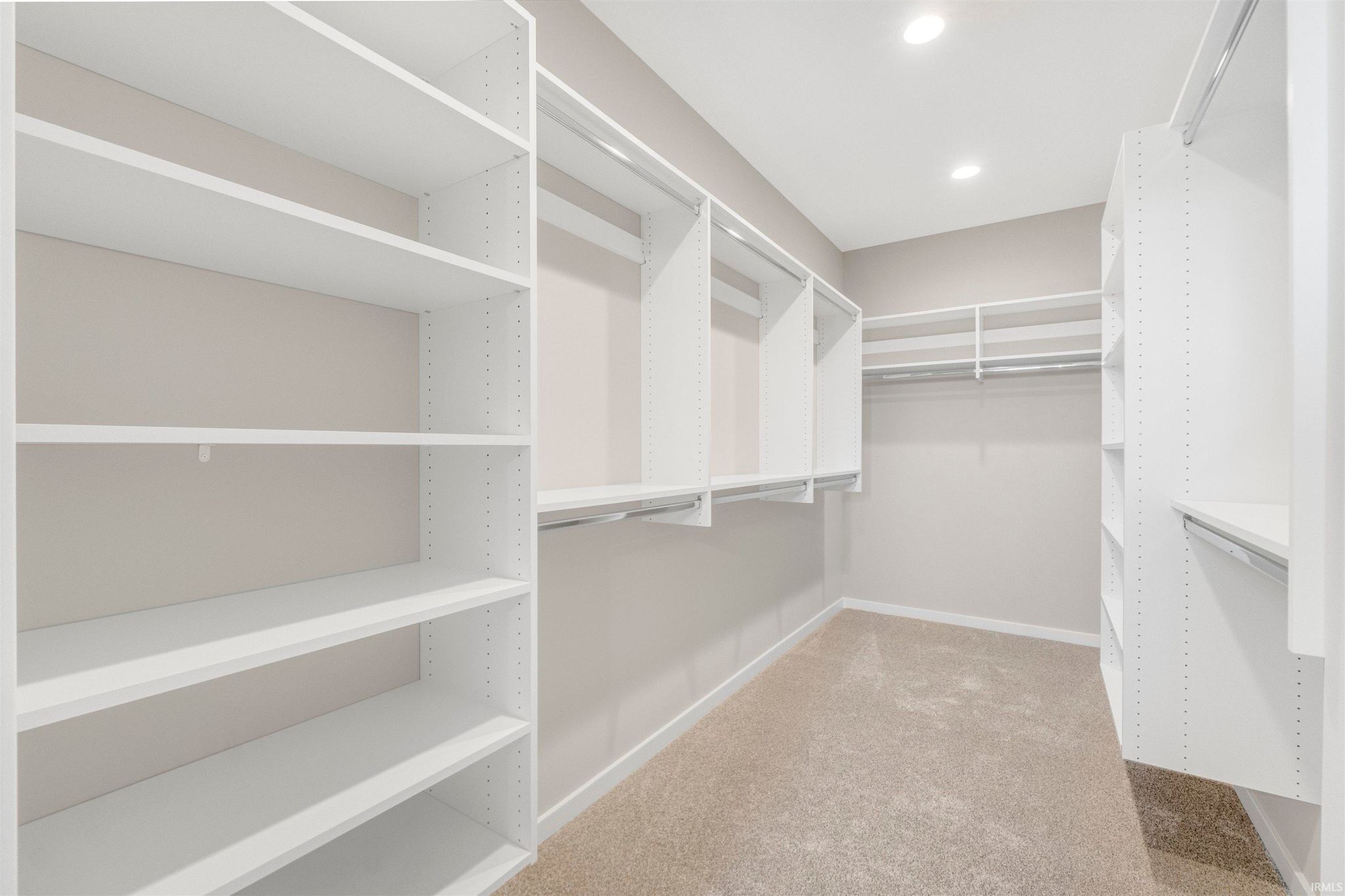 Image of 17645 Monza Pass