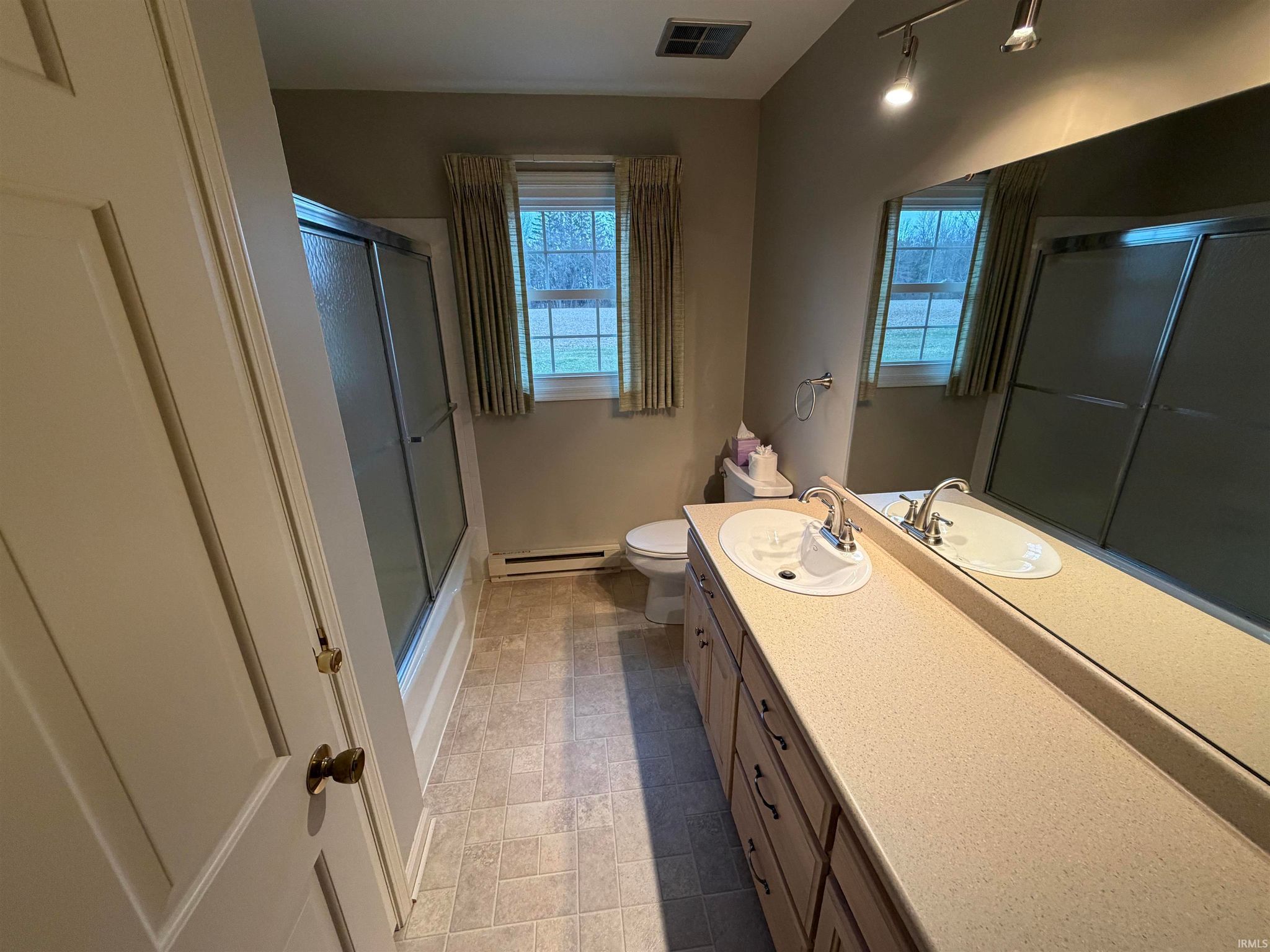 Image of 12201 Leo Road