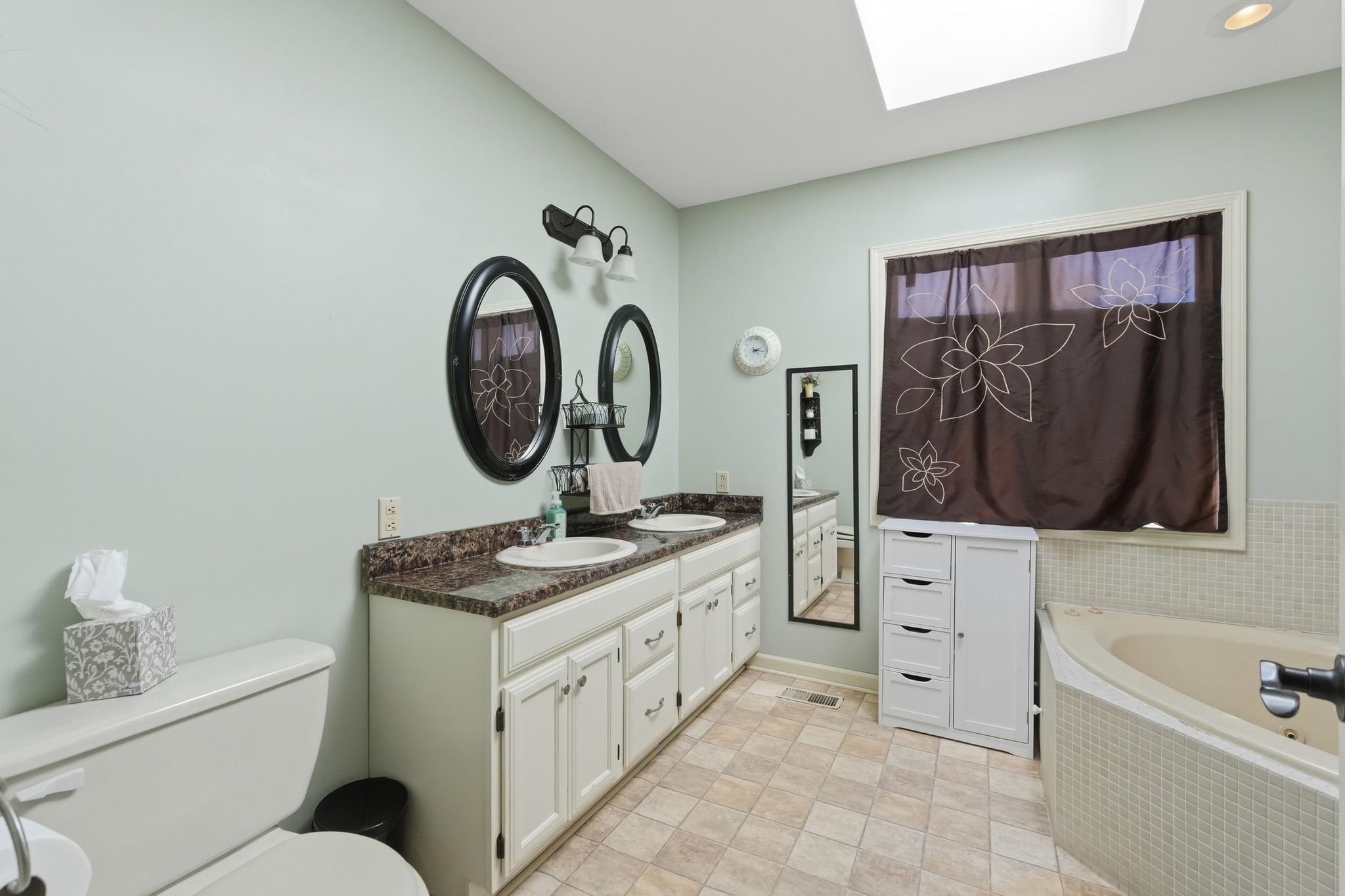 Image of 3665 S 1185 E