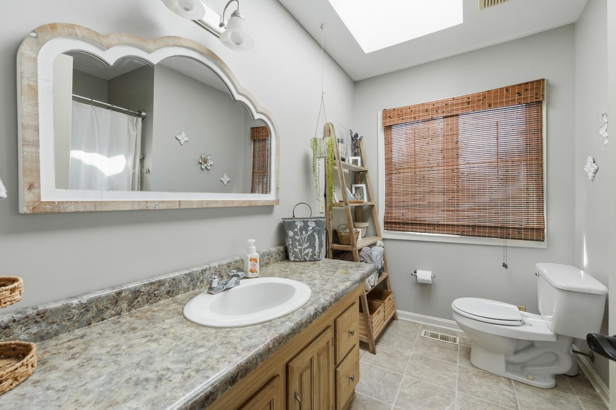 Image of 3665 S 1185 E