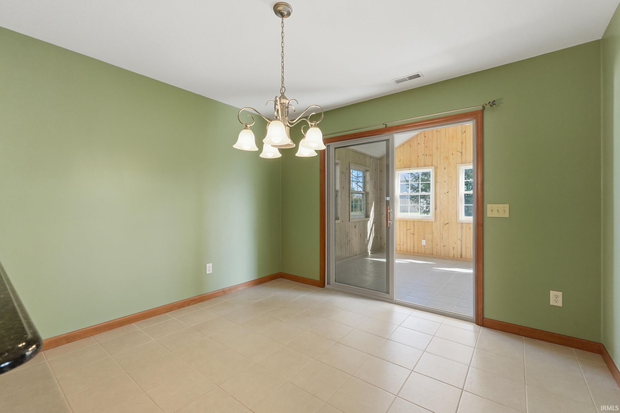 Image of 1404 Virginia Lane