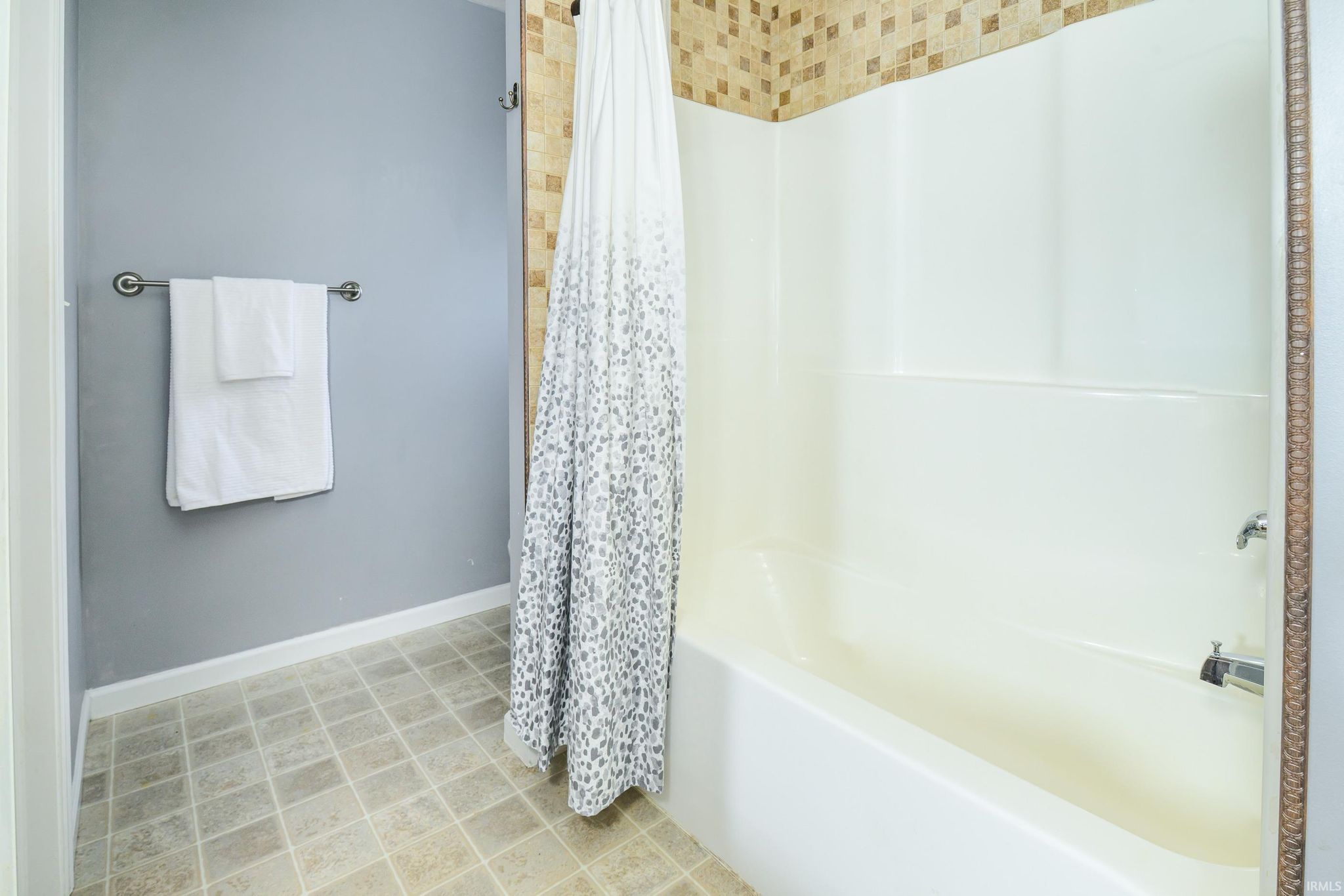 Image of 7102 W Pinnacle Drive