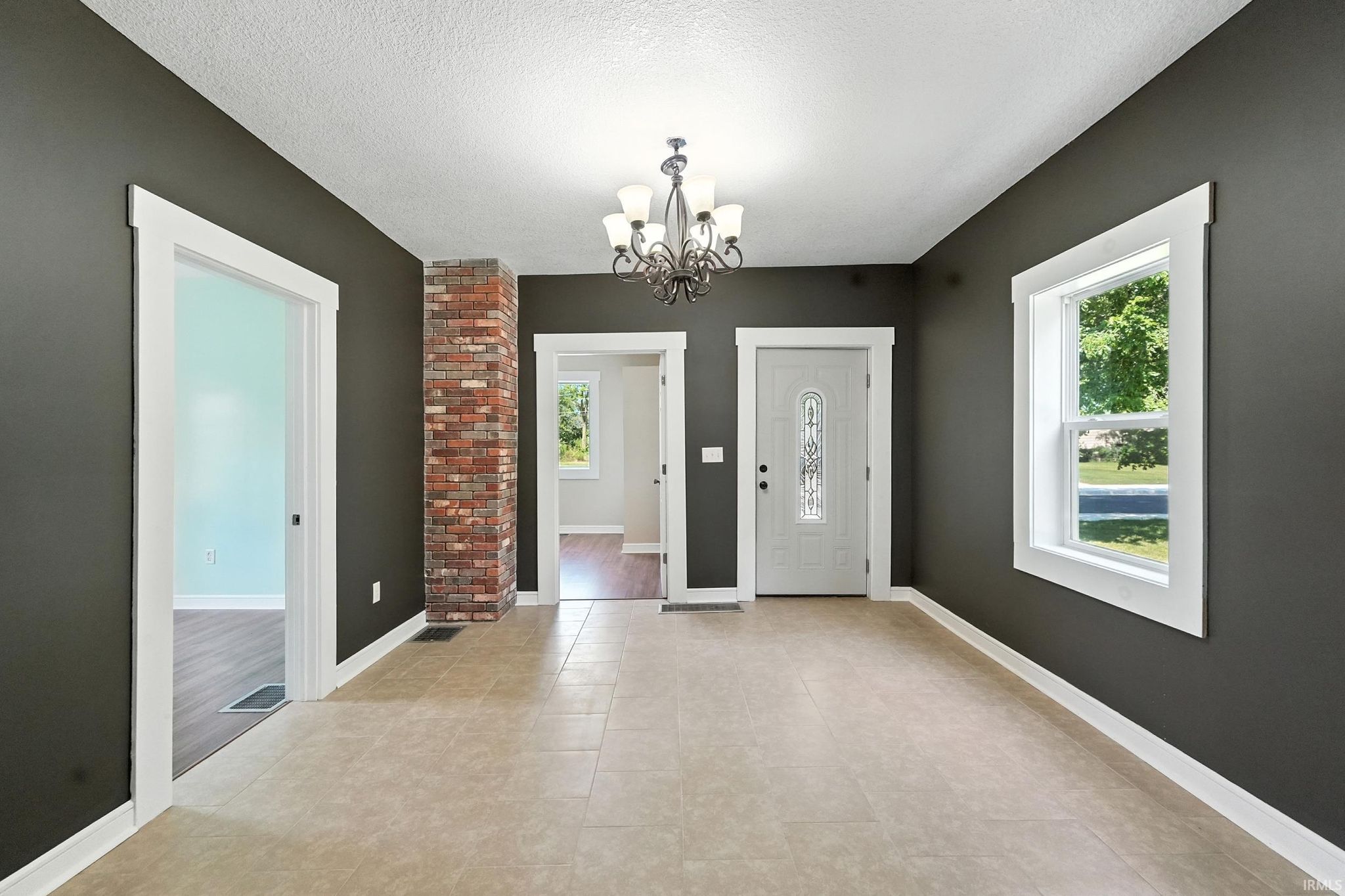 Image of 2611 S Anthony Boulevard