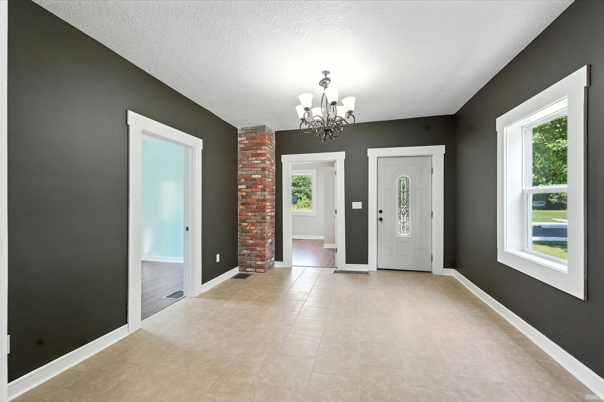 Image of 2611 S Anthony Boulevard