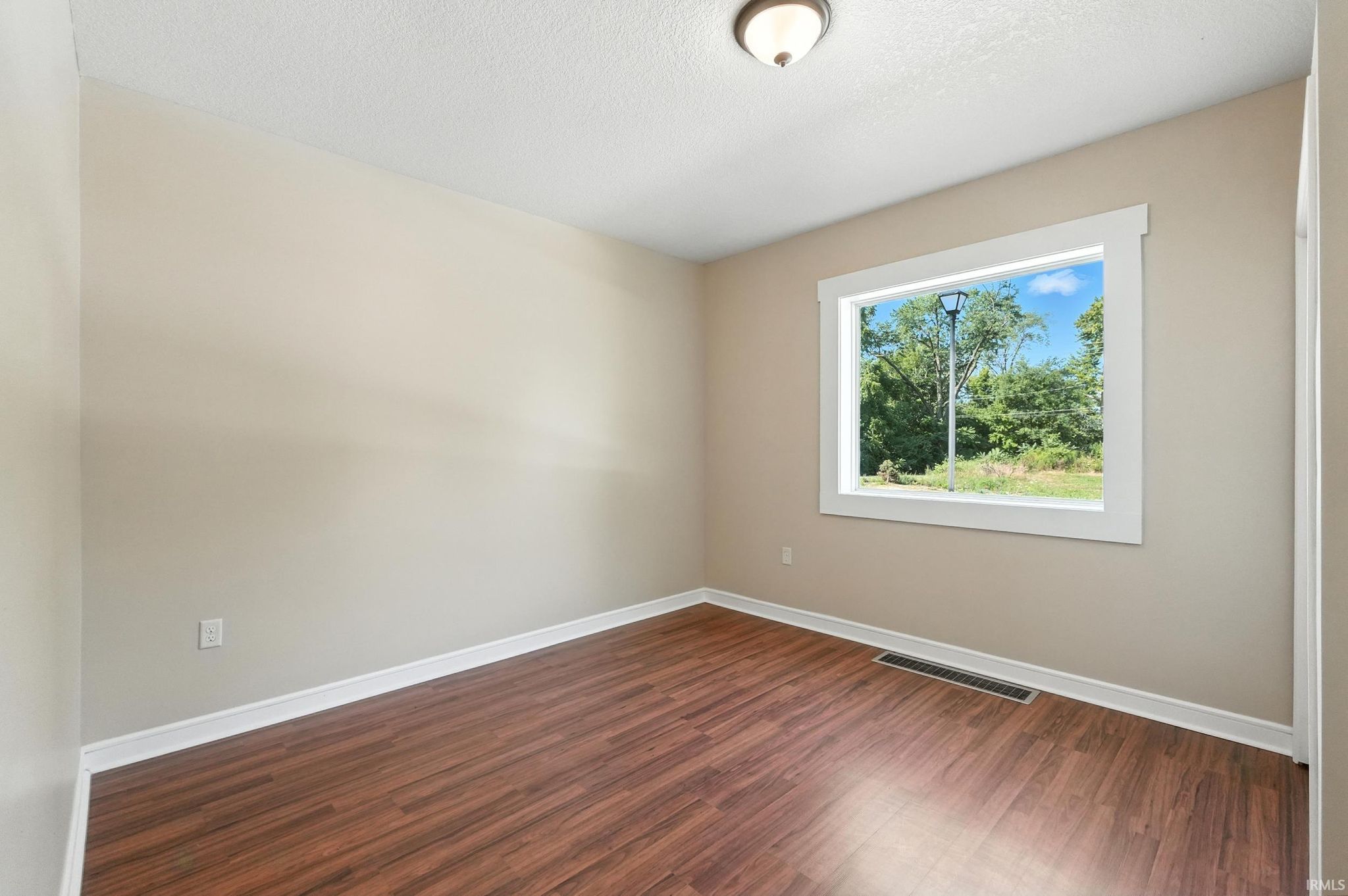 Image of 2611 S Anthony Boulevard