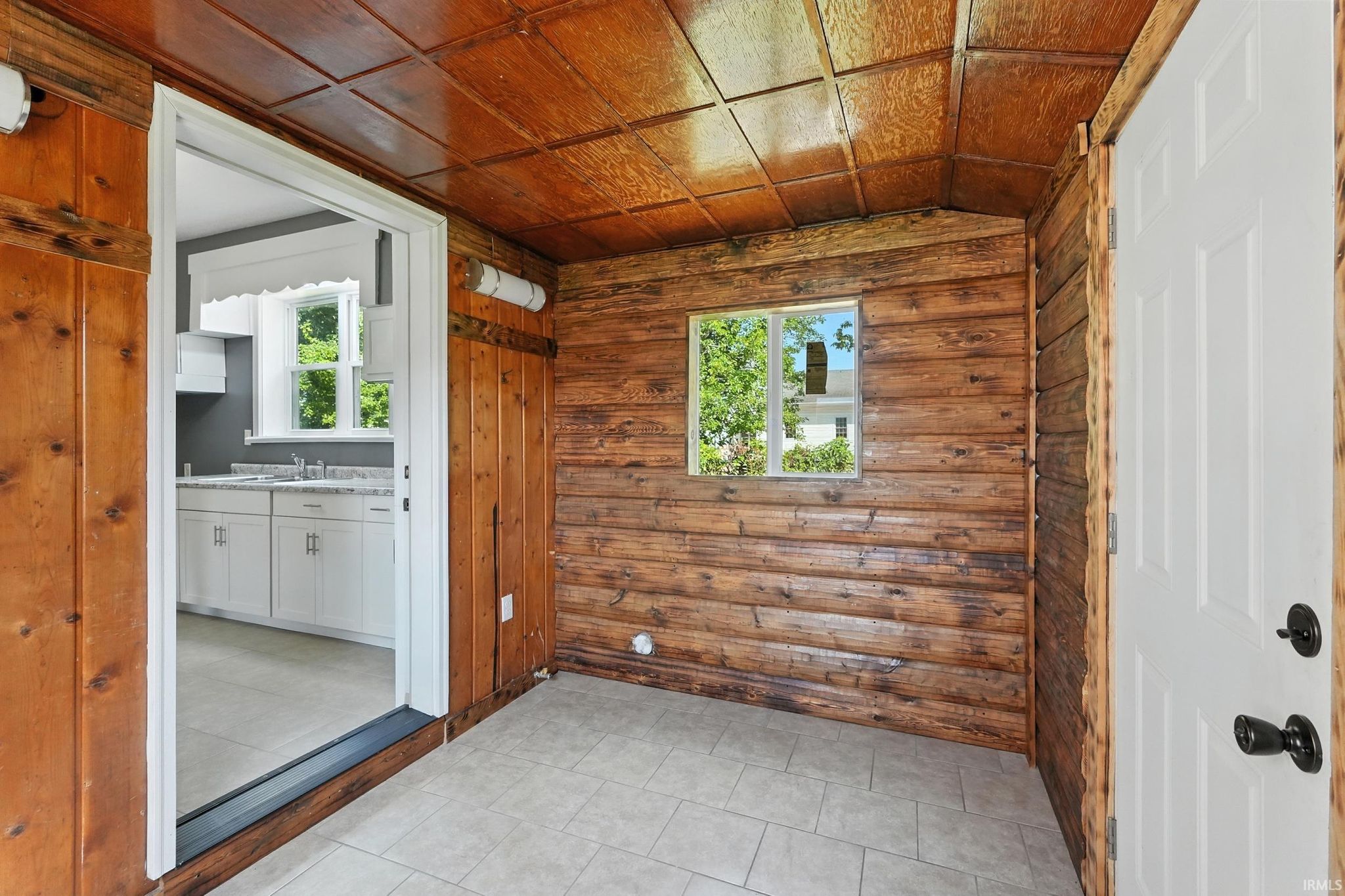 Image of 2611 S Anthony Boulevard