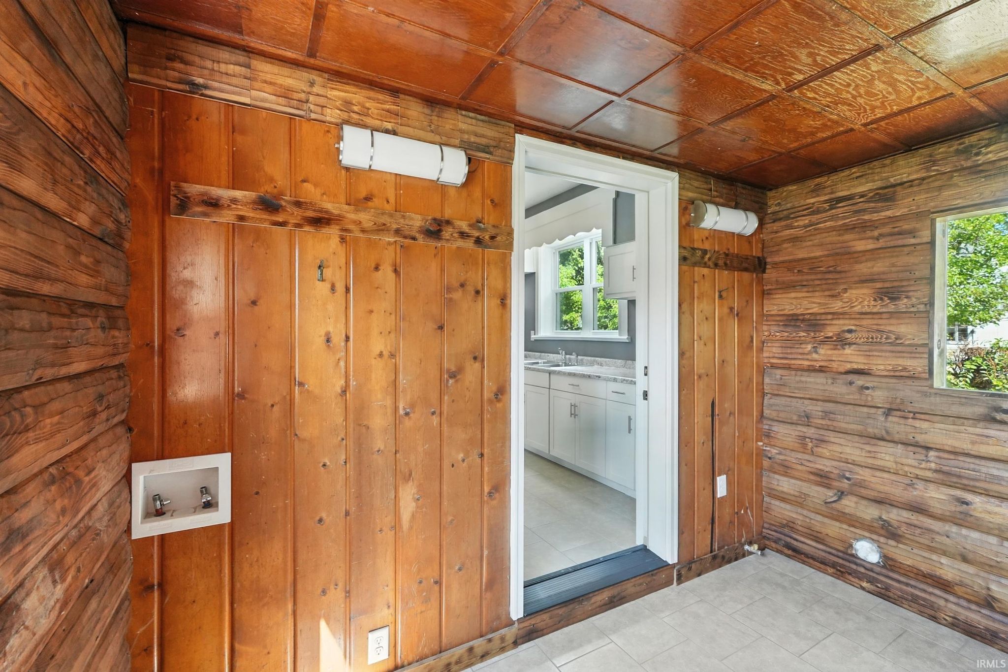 Image of 2611 S Anthony Boulevard