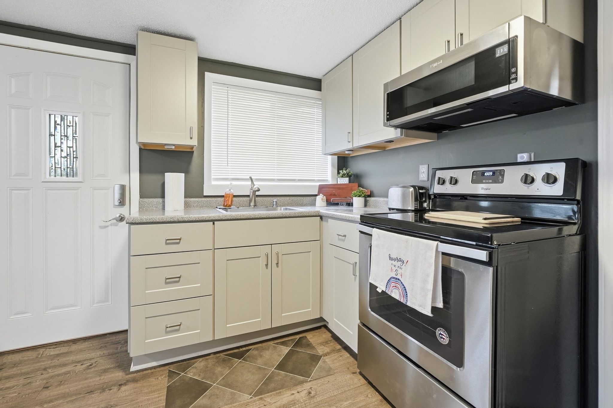 Image of 6910 N 925 East