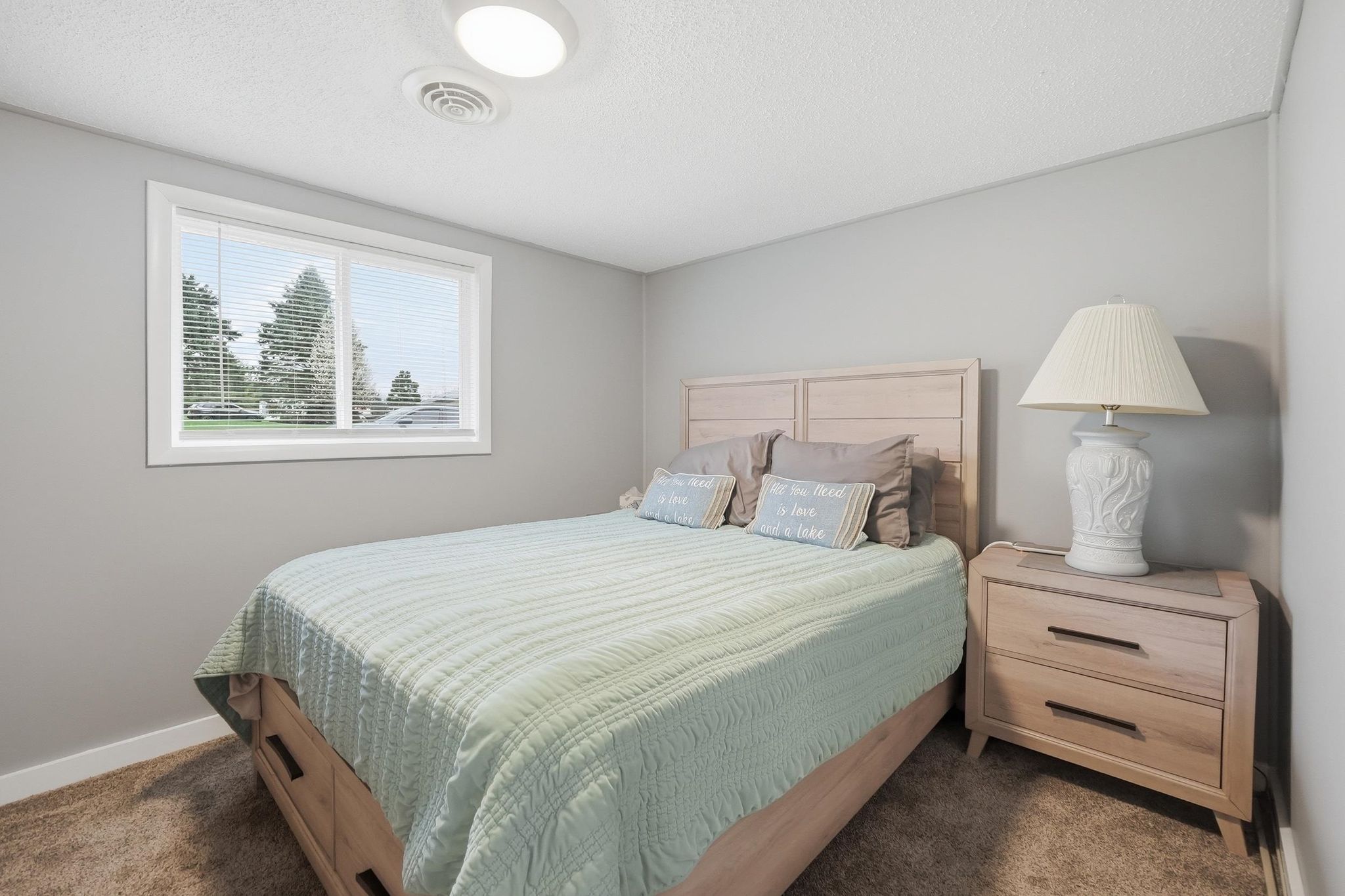 Image of 6910 N 925 East