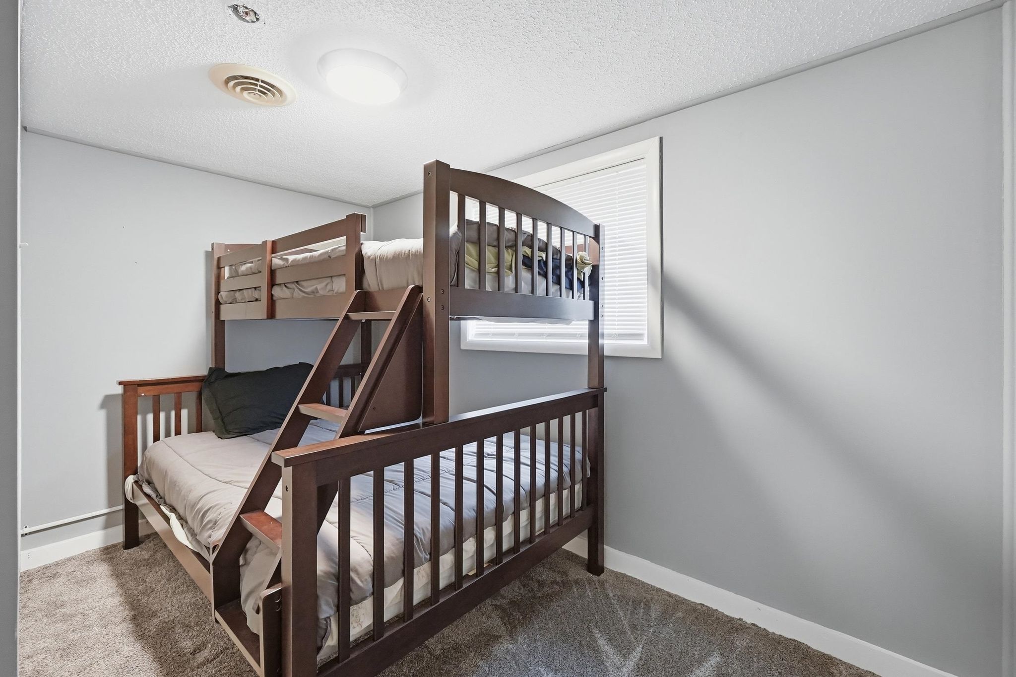 Image of 6910 N 925 East