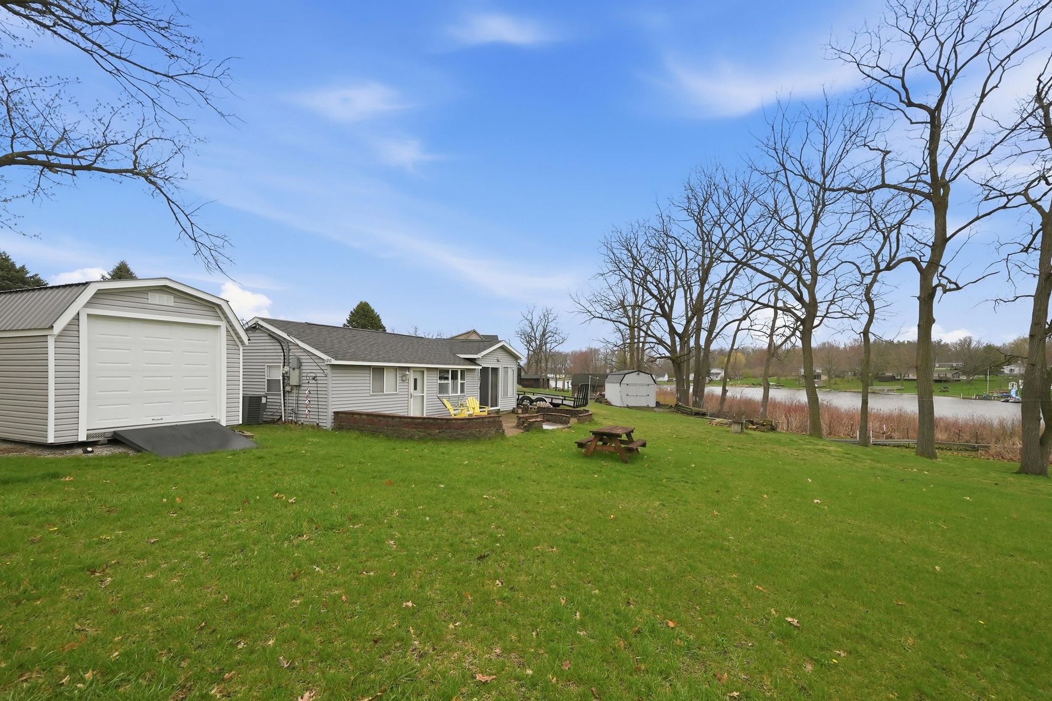 Image of 6910 N 925 East