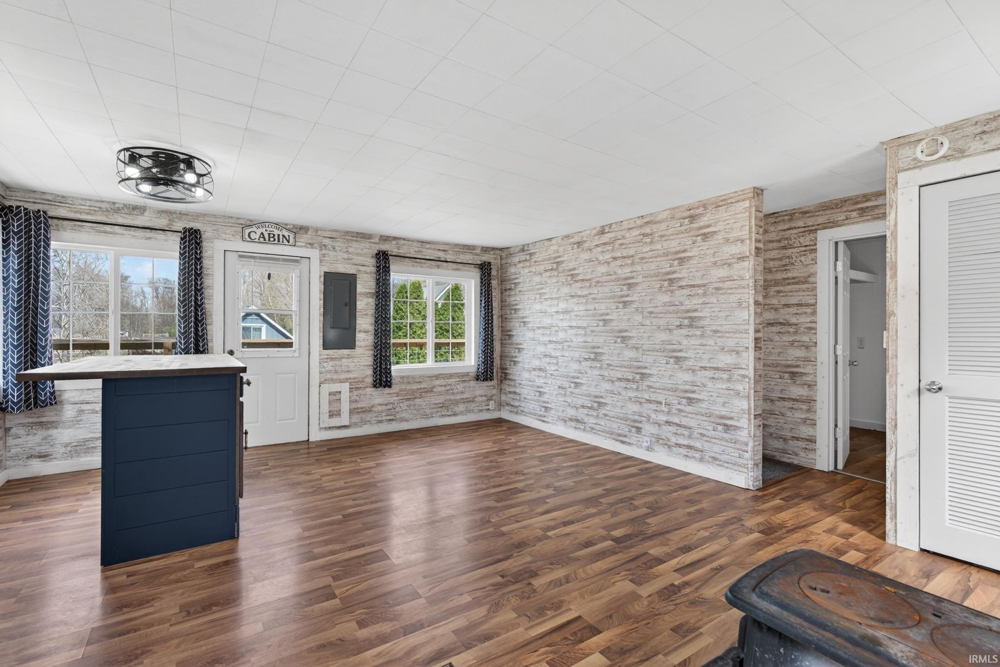 Image of 930 w 590 s Messick Lk