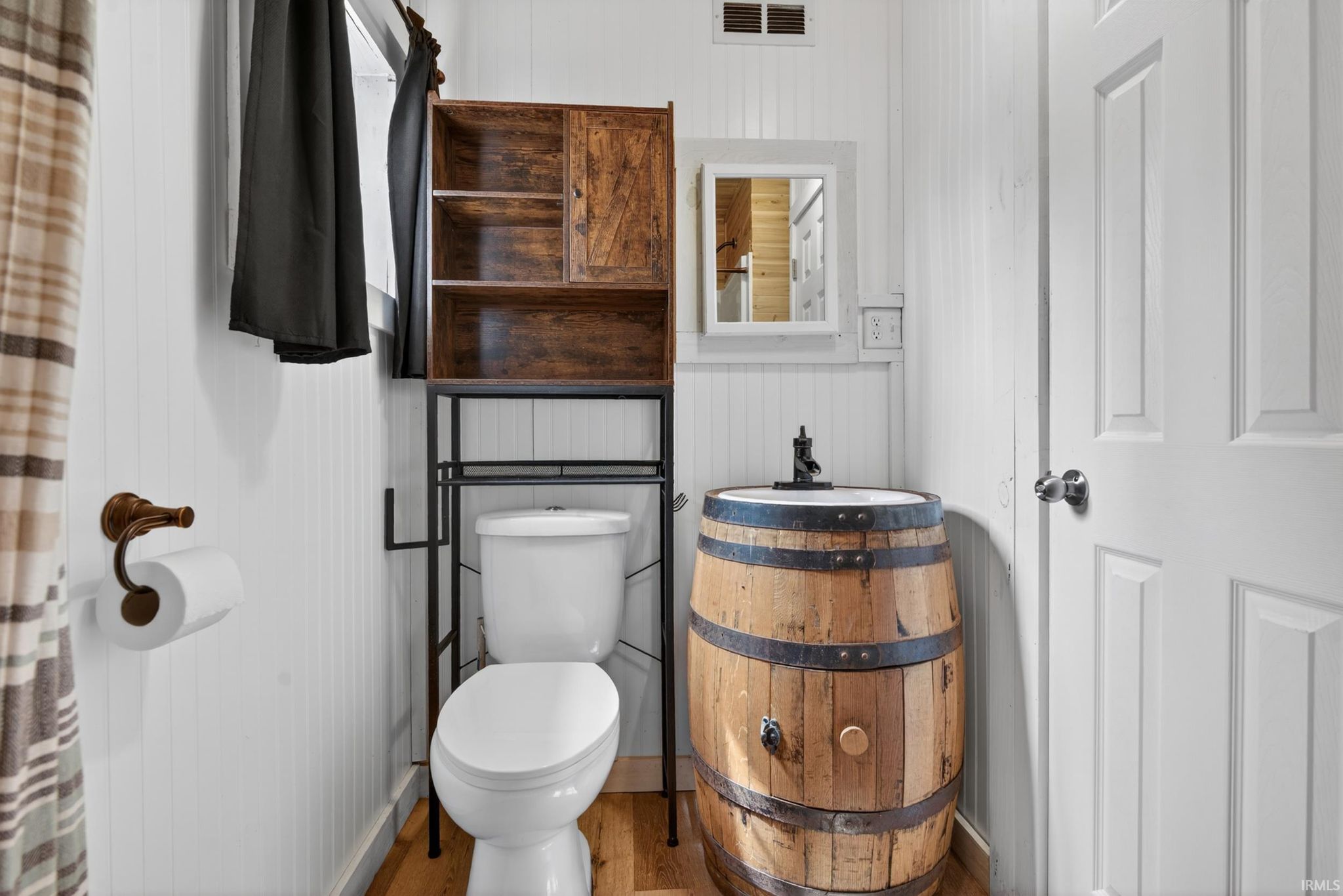 Image of 930 w 590 s Messick Lk