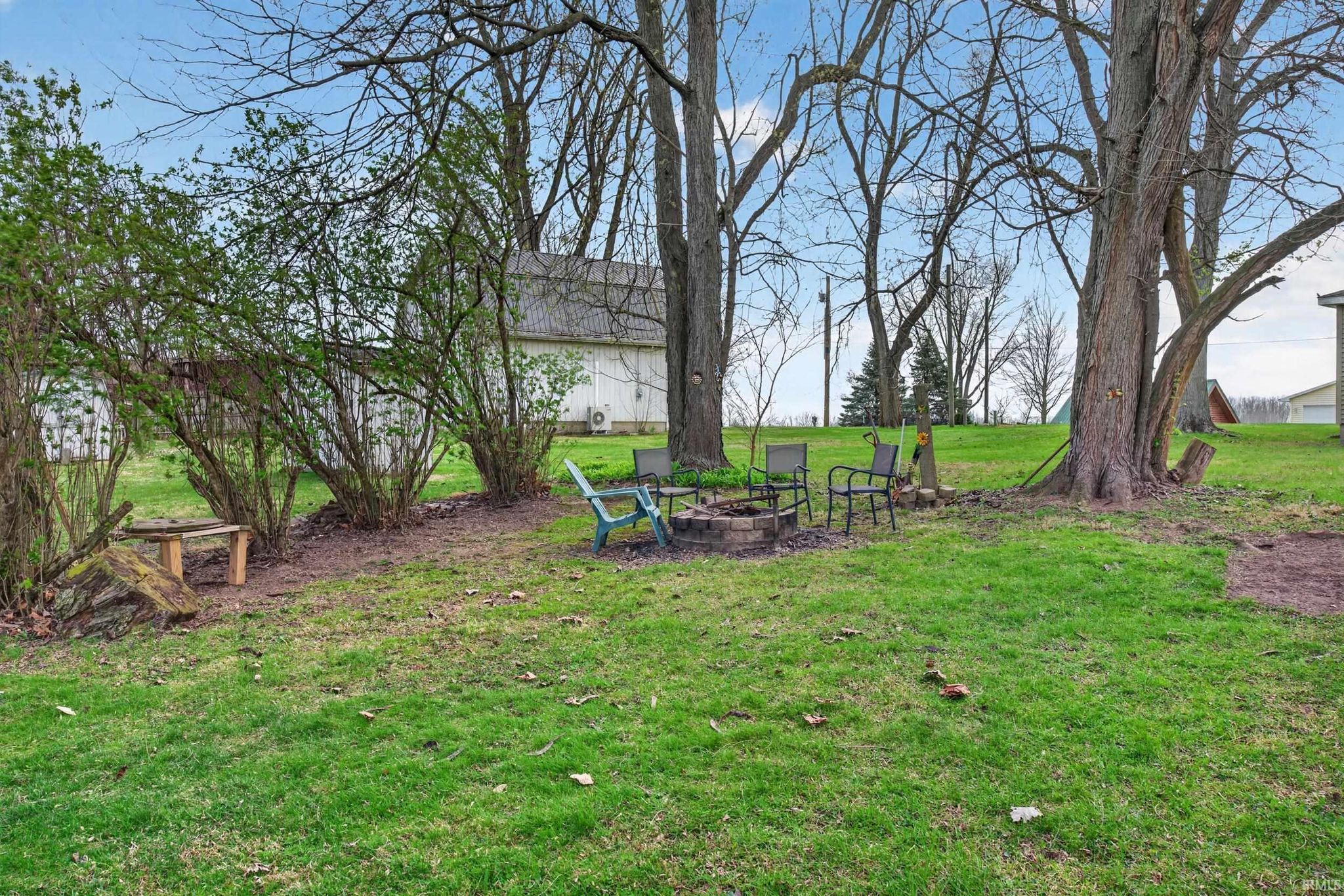 Image of 930 w 590 s Messick Lk